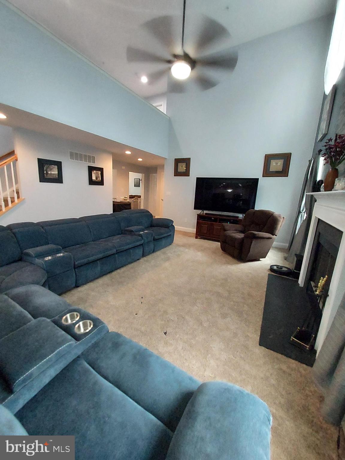 LARSONS RESERVE AT ANDORA - Residential