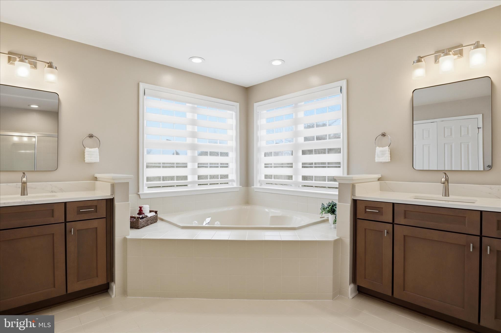 FIELDS OF NOTTINGHAM - Residential