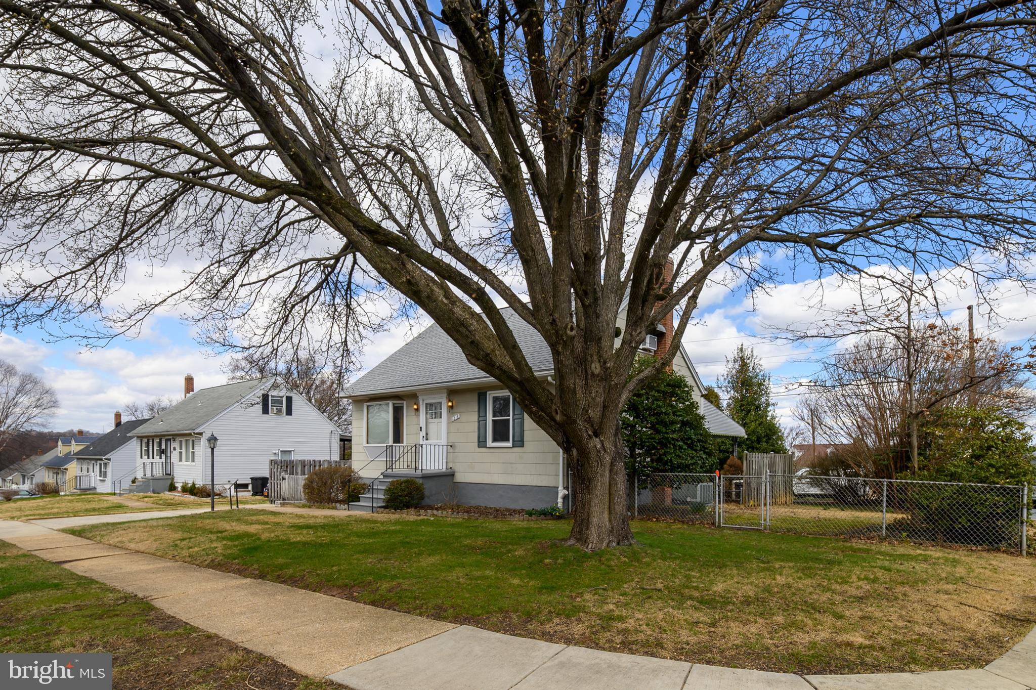 1218 OAKLAND TERRACE ROAD