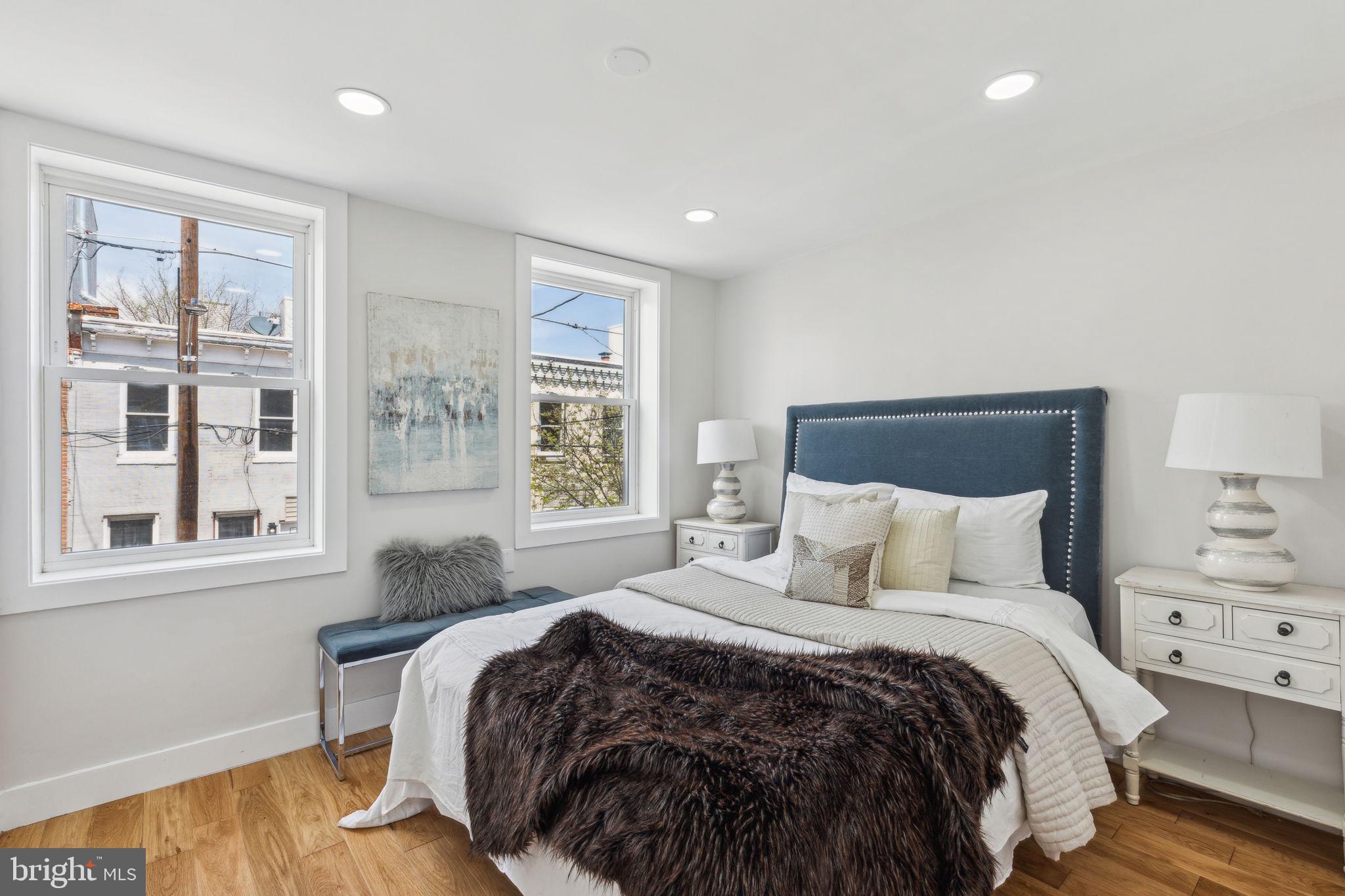 POINT BREEZE - Residential