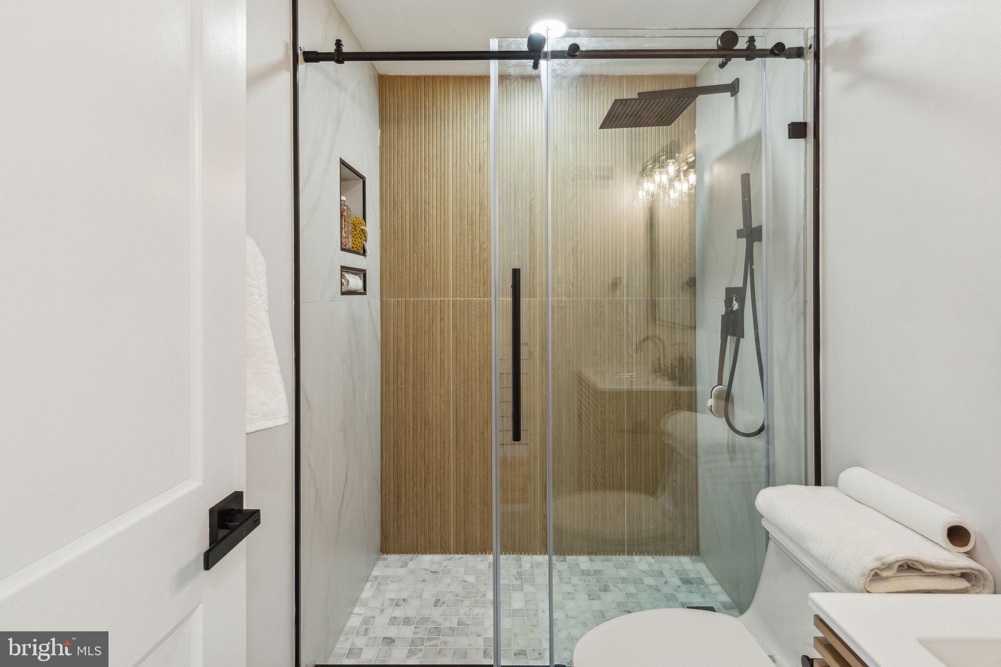 POINT BREEZE - Residential