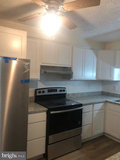 CHESTERFIELD GARDEN CONDOMINIUM - Residential Lease