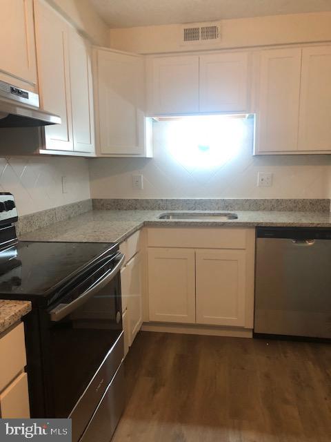 CHESTERFIELD GARDEN CONDOMINIUM - Residential Lease