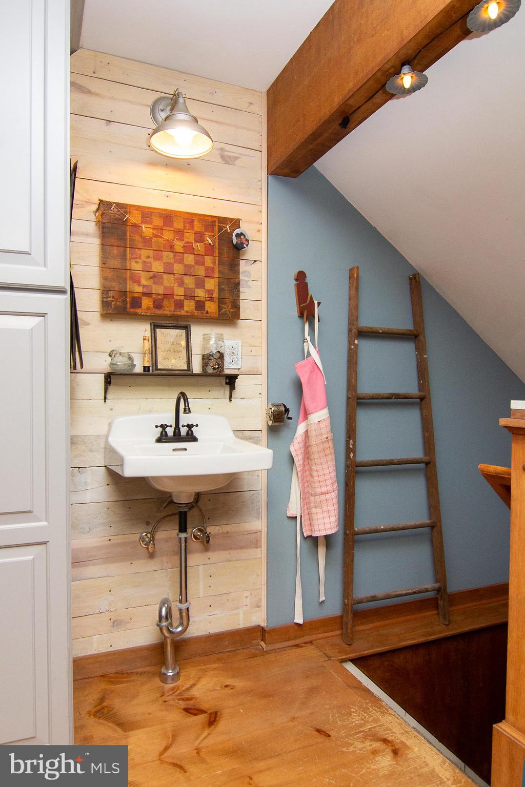 MANCHESTER ELECTION DISTRICT - Residential