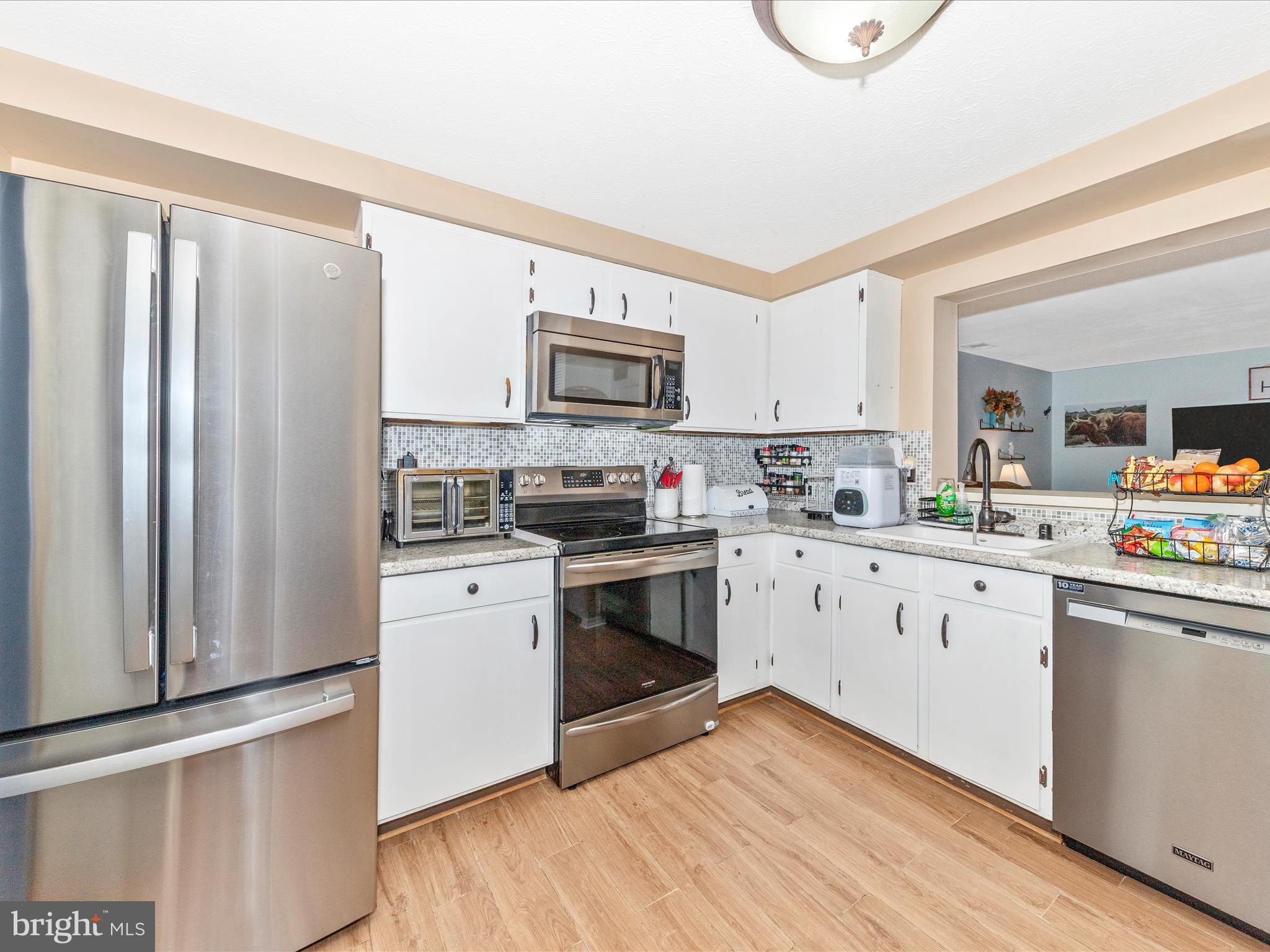 HILLCREST ORCHARDS - Residential