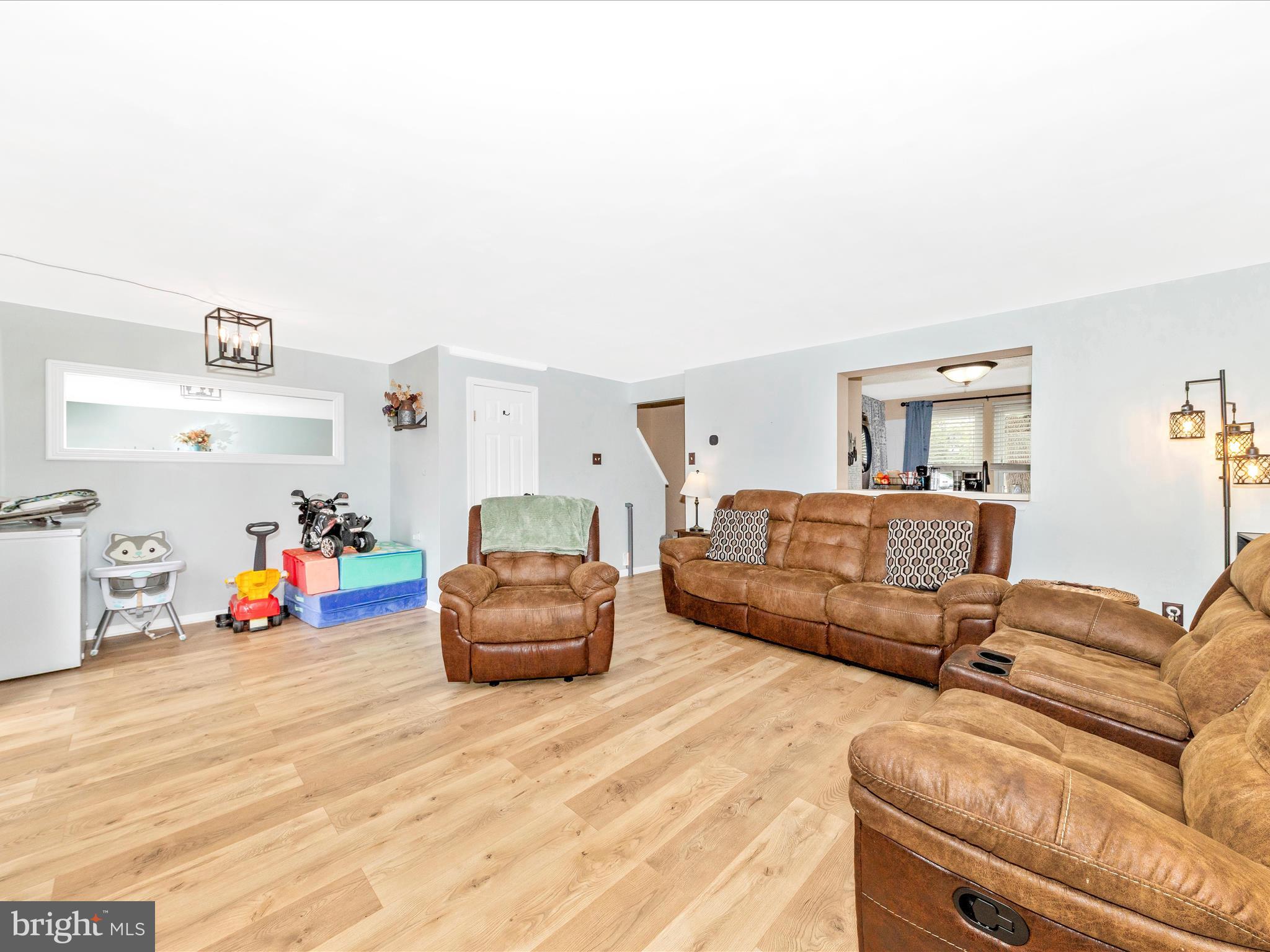 HILLCREST ORCHARDS - Residential