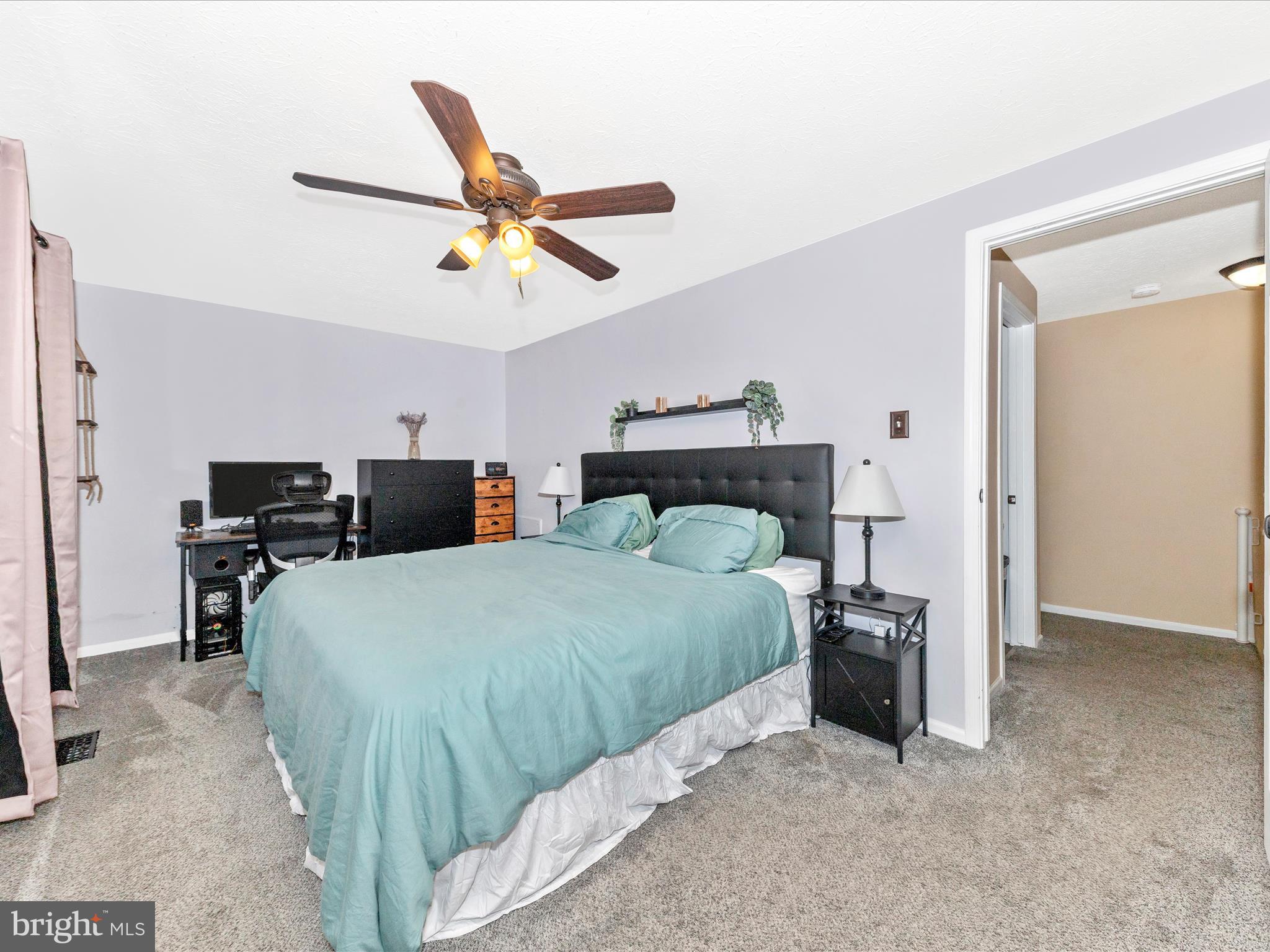 HILLCREST ORCHARDS - Residential