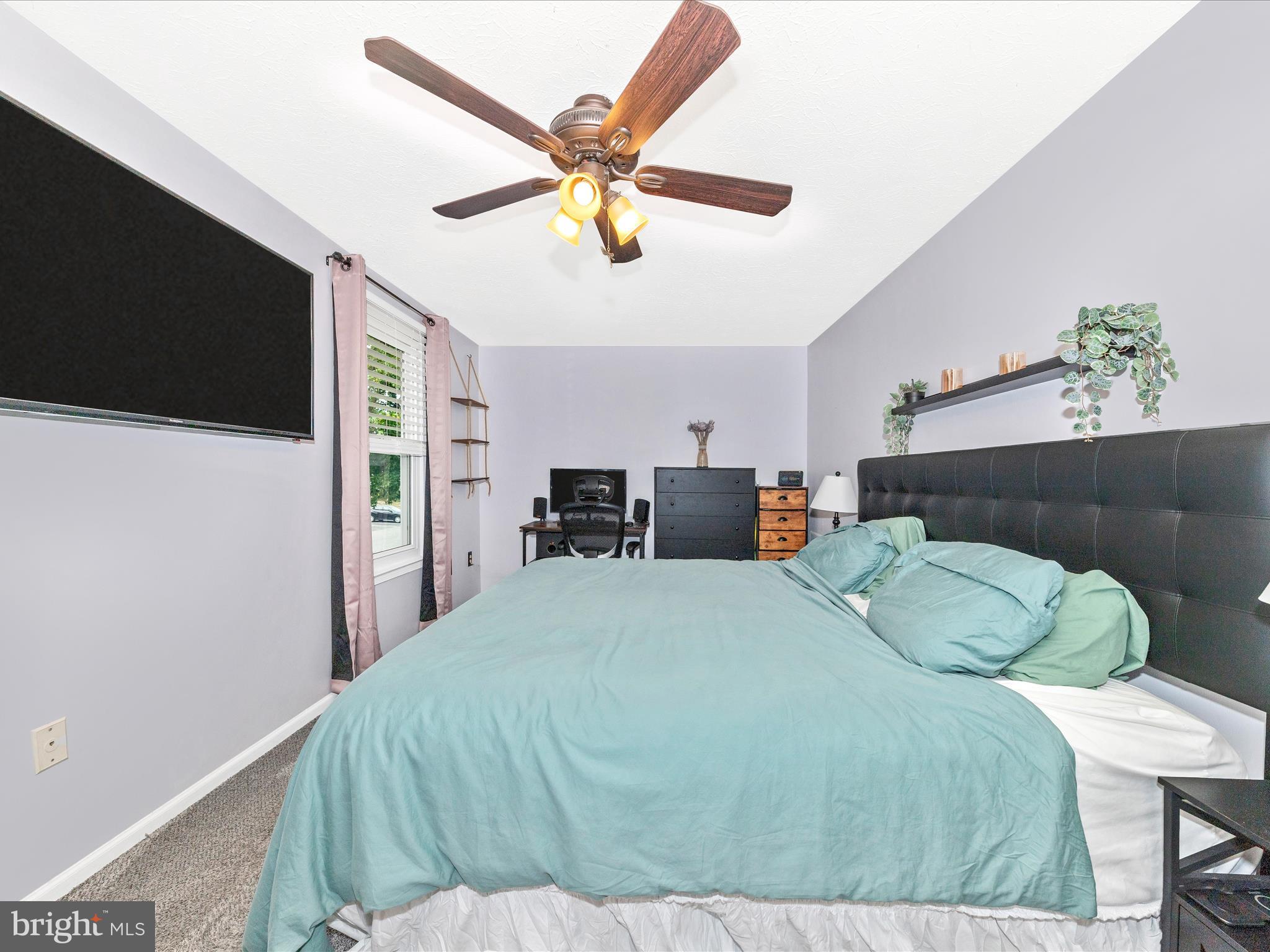 HILLCREST ORCHARDS - Residential