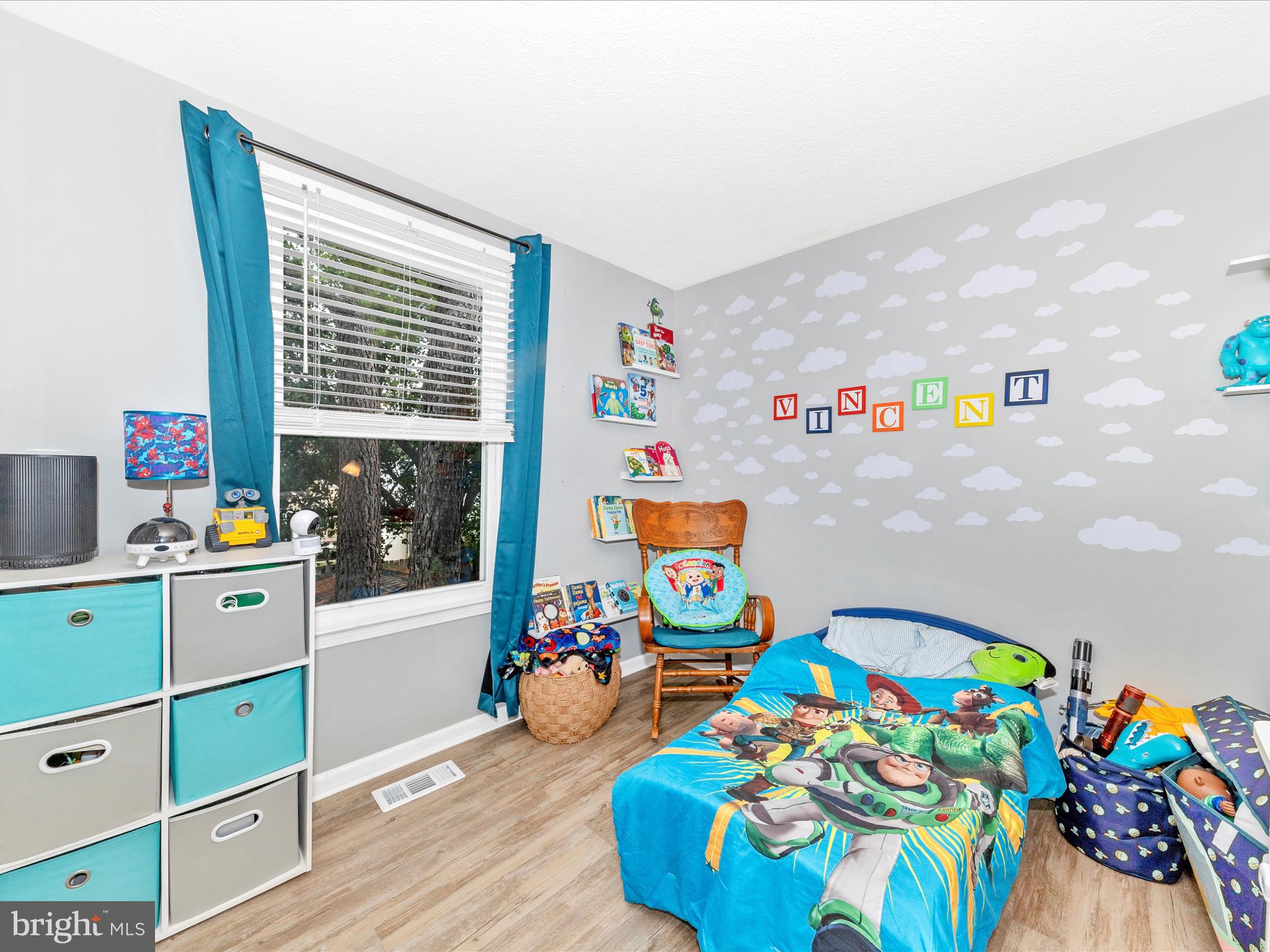 HILLCREST ORCHARDS - Residential