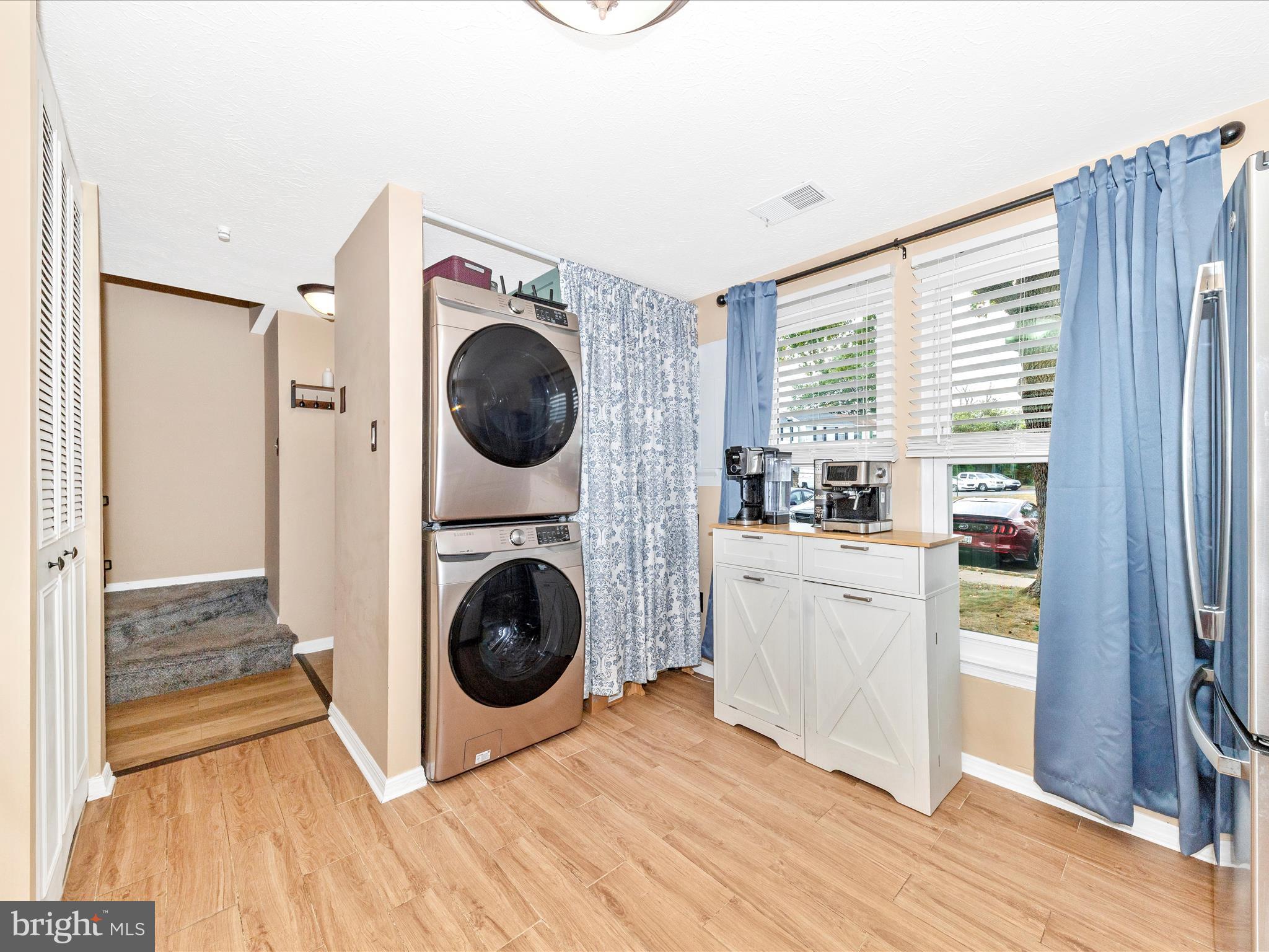 HILLCREST ORCHARDS - Residential