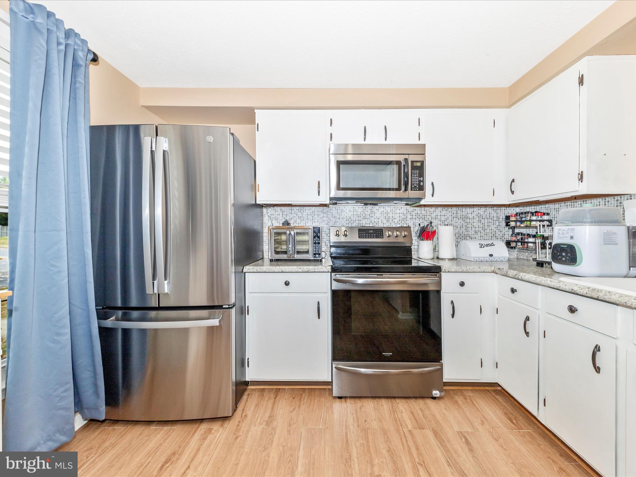 HILLCREST ORCHARDS - Residential