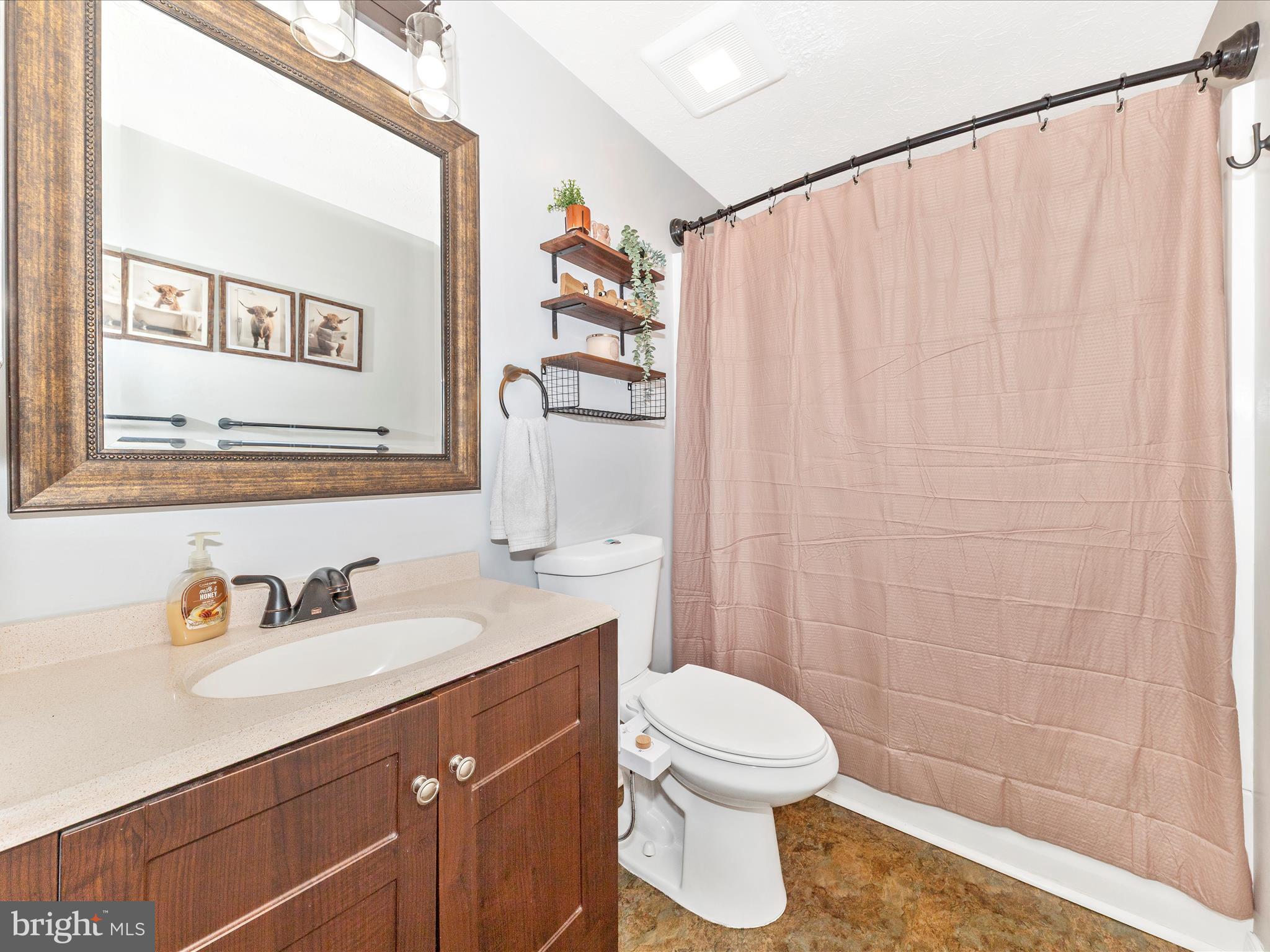 HILLCREST ORCHARDS - Residential