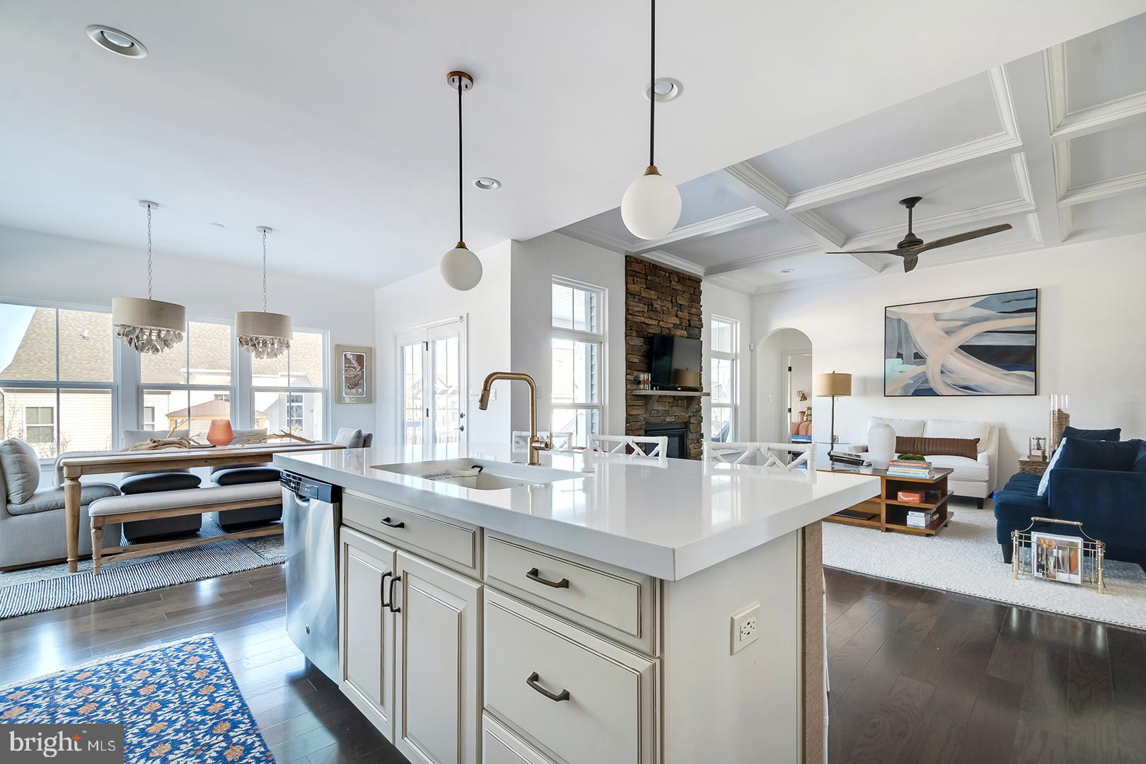 PENINSULA LAKES - Residential