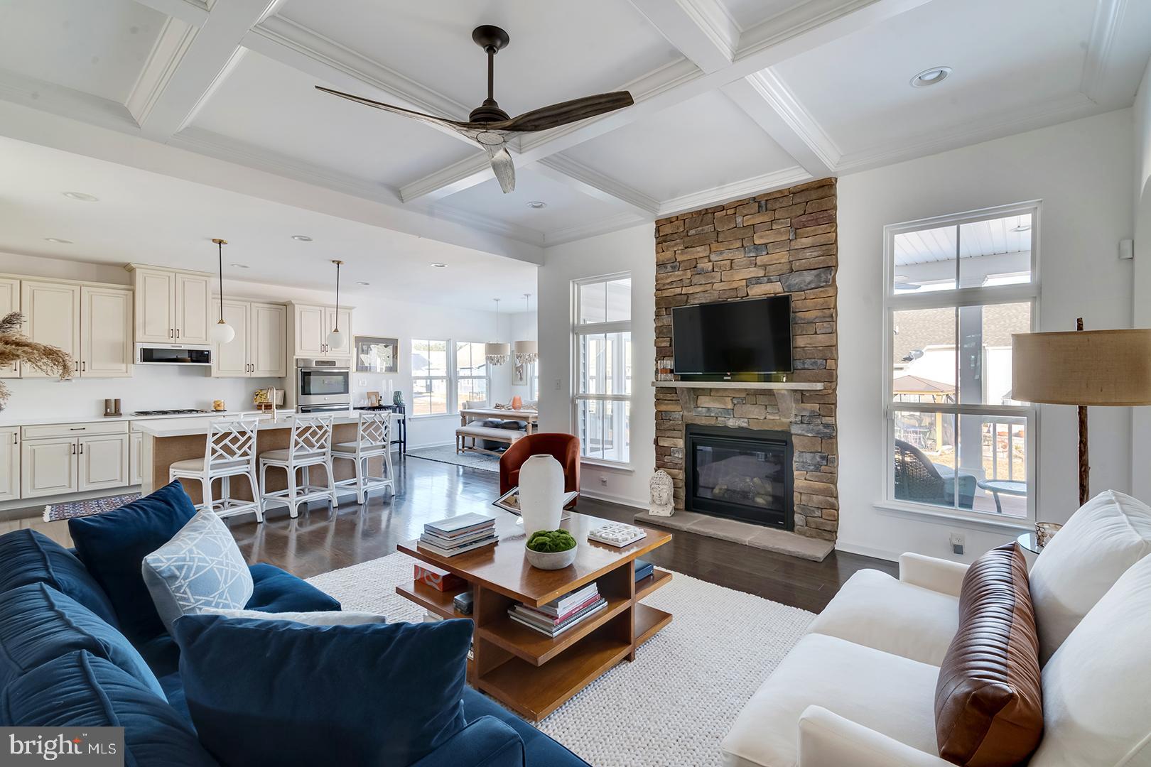 PENINSULA LAKES - Residential