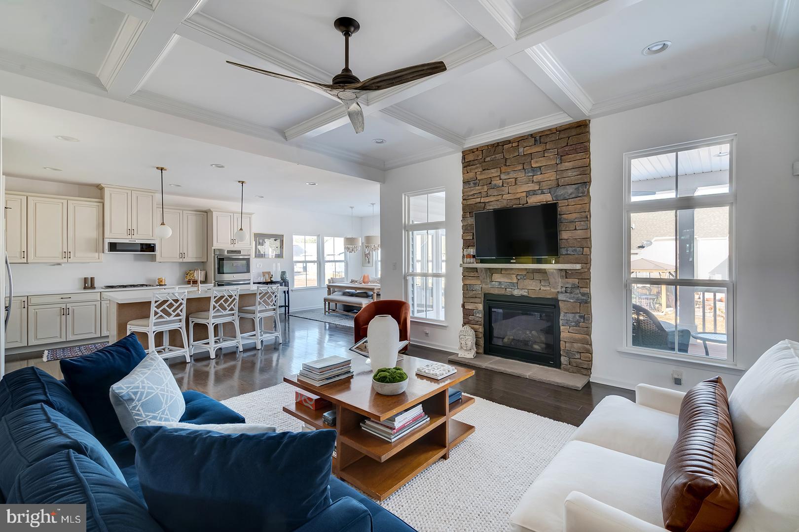 PENINSULA LAKES - Residential