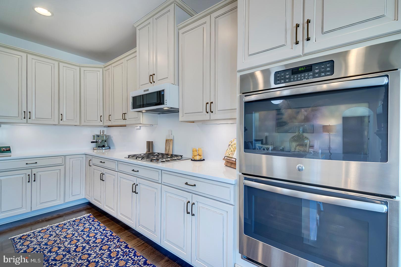 PENINSULA LAKES - Residential