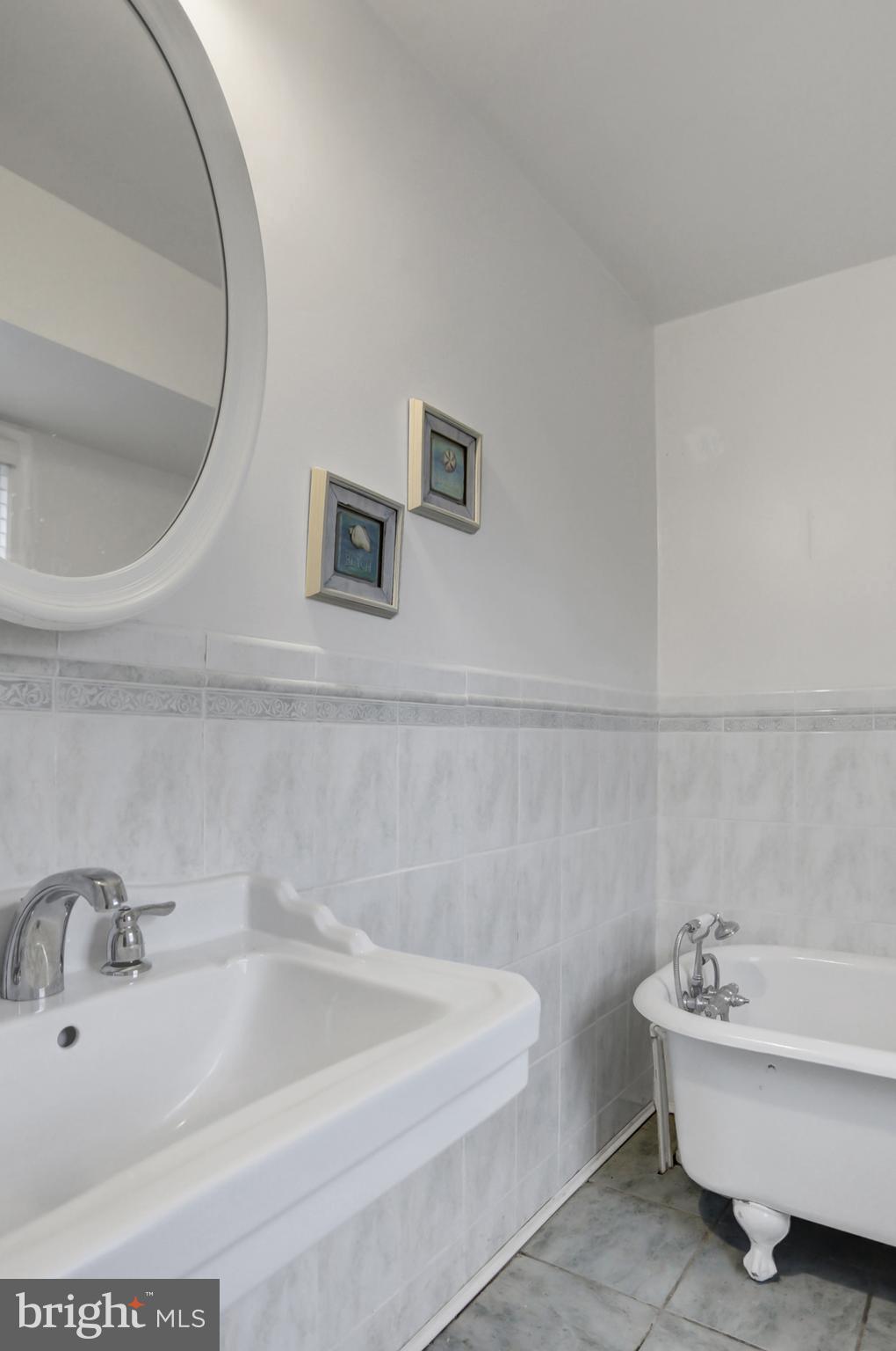 HERITAGE LANE - Residential