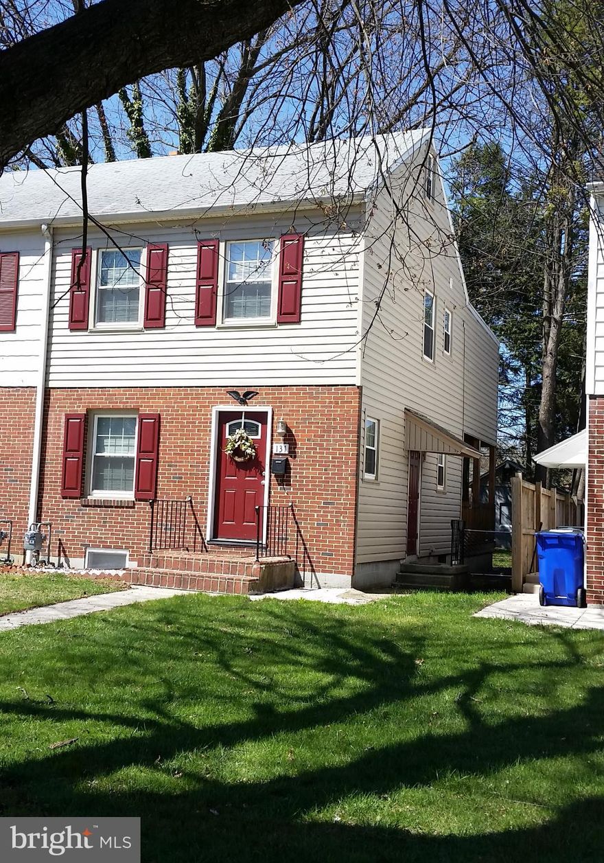 Charming North End 1/2  Double. Clean and bright. Well maintained. Hardwood throughout. Neutral fresh paint. New bathrooms, kitchen updated. Large closets plus storage in attic. Large, lovely, shaded rear yard. Garage and carport with paved alley access. Beautiful Woodland Way Park out your front door!