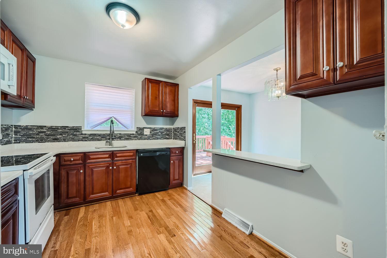 HARBOUR OAKS - Residential