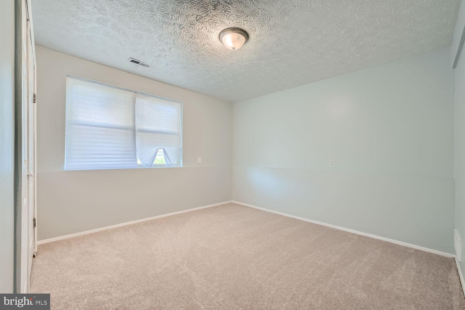 HARBOUR OAKS - Residential