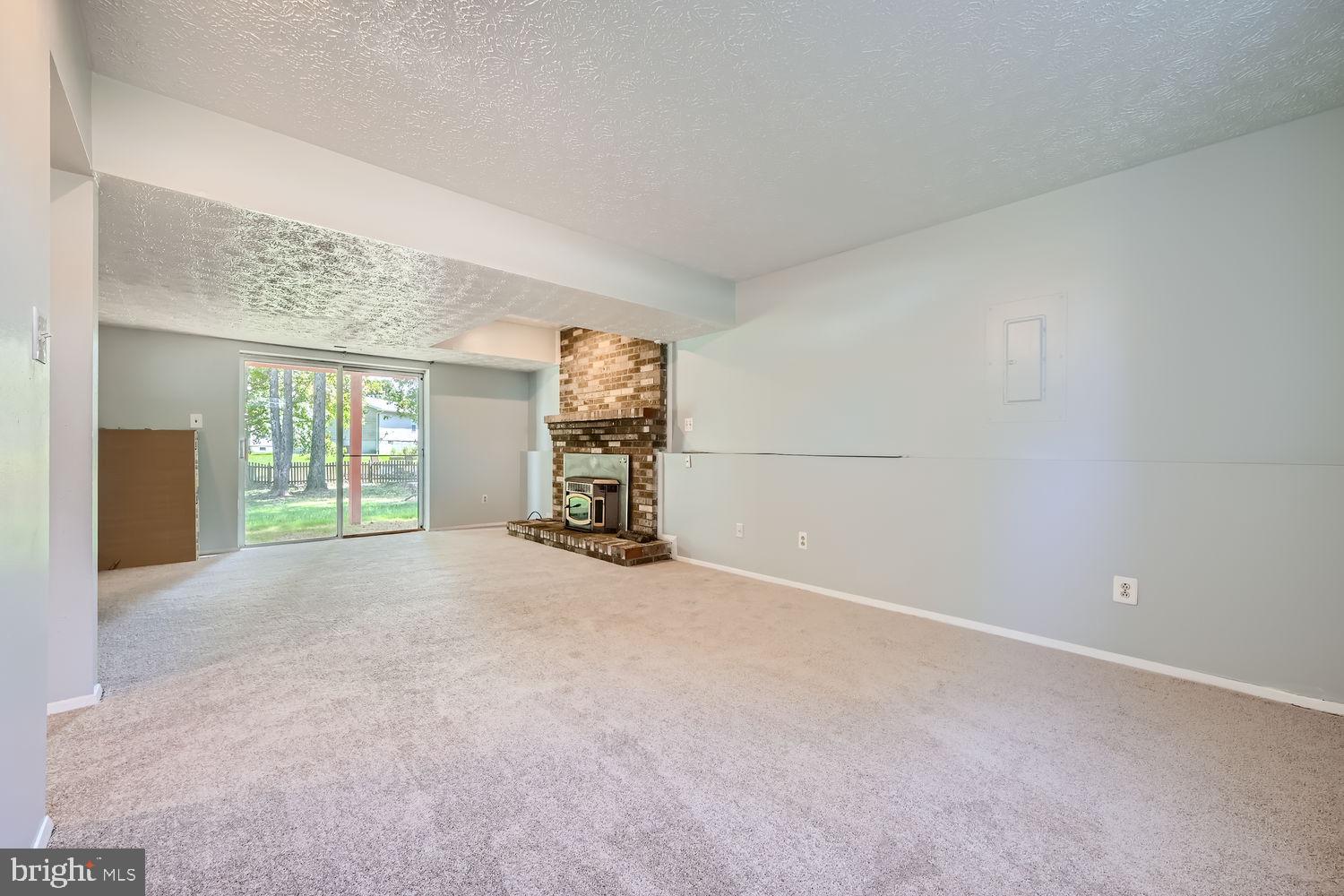 HARBOUR OAKS - Residential