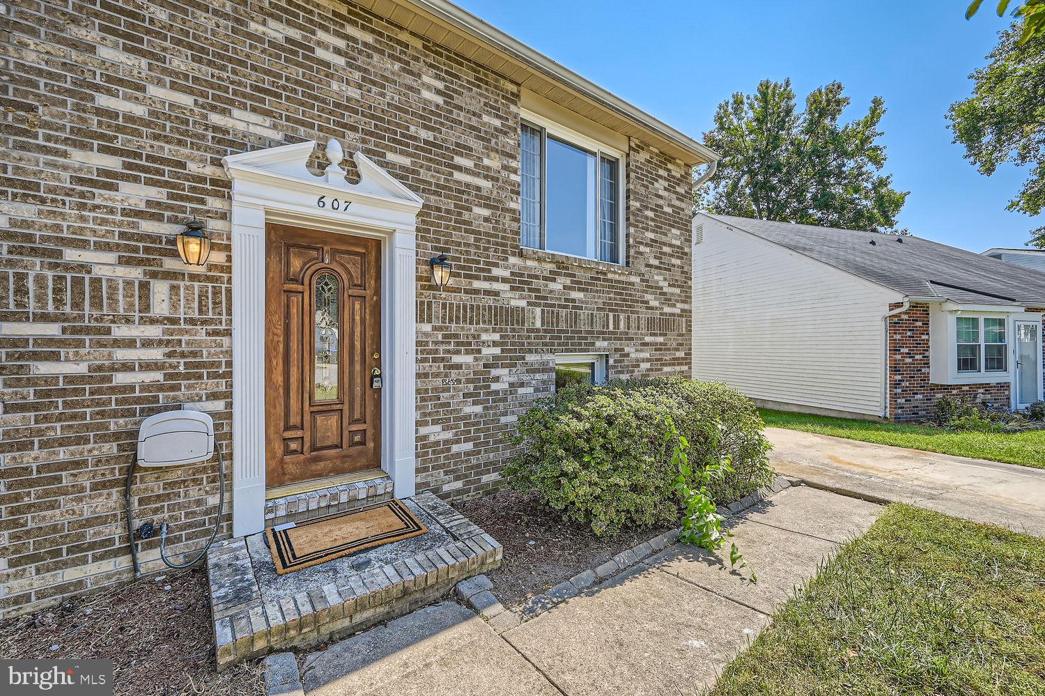 HARBOUR OAKS - Residential