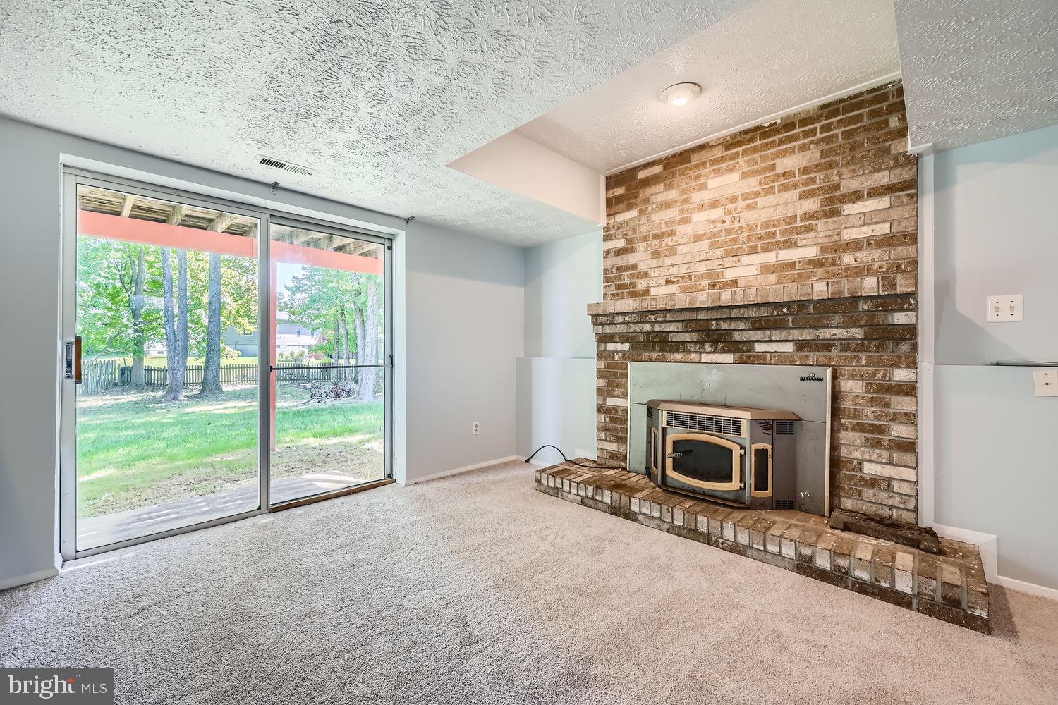 HARBOUR OAKS - Residential