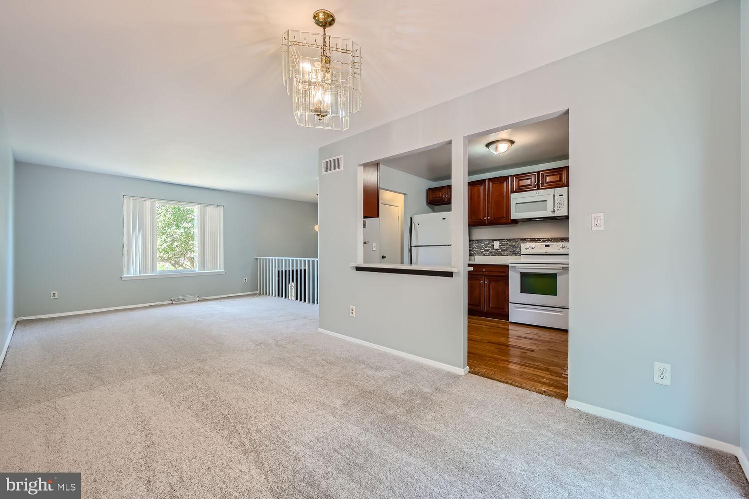 HARBOUR OAKS - Residential