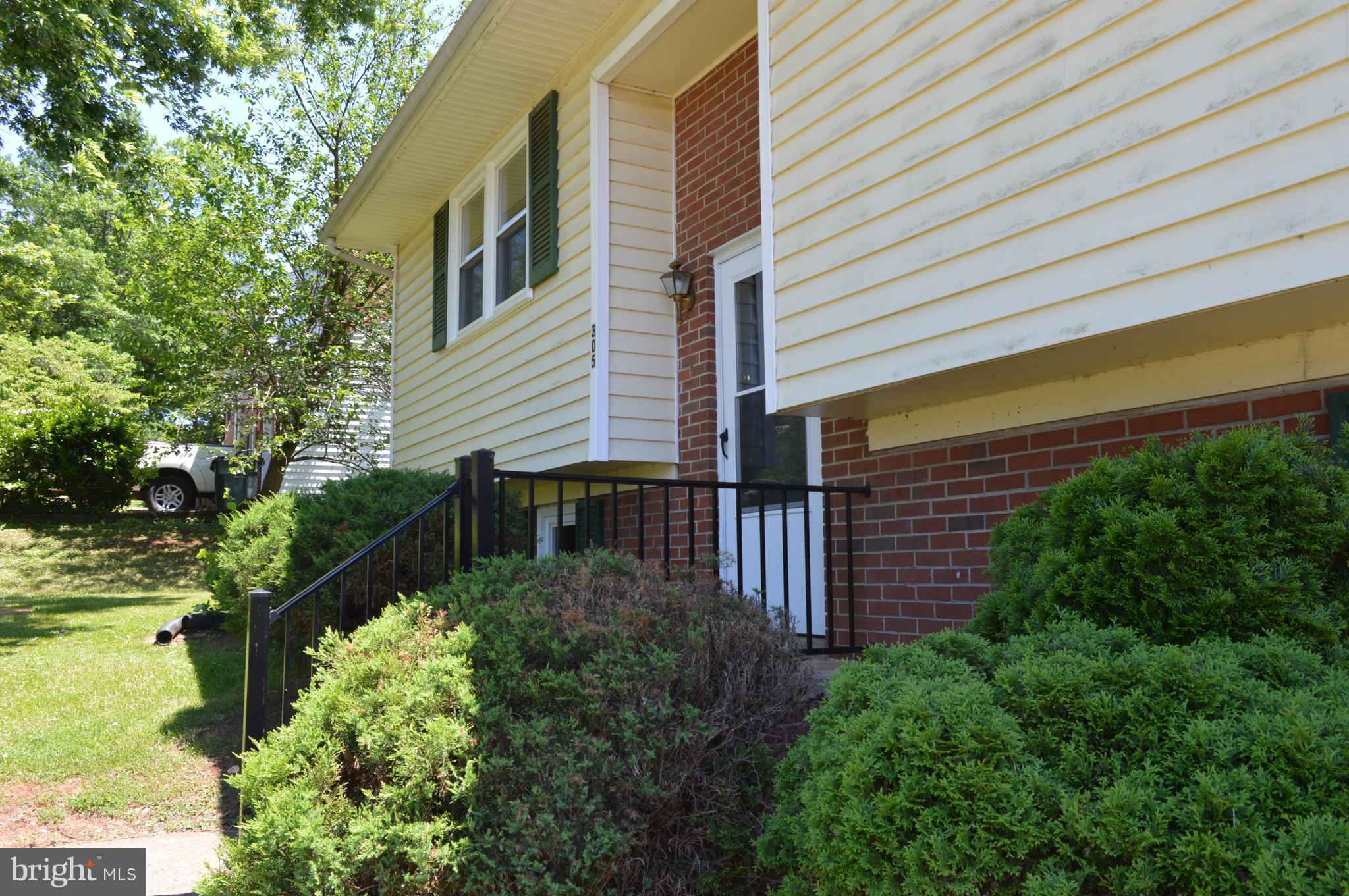 FARMINGTON HEIGHTS - Residential Lease