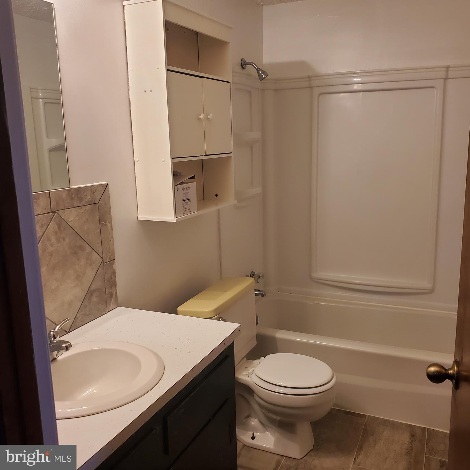 FARMINGTON HEIGHTS - Residential Lease