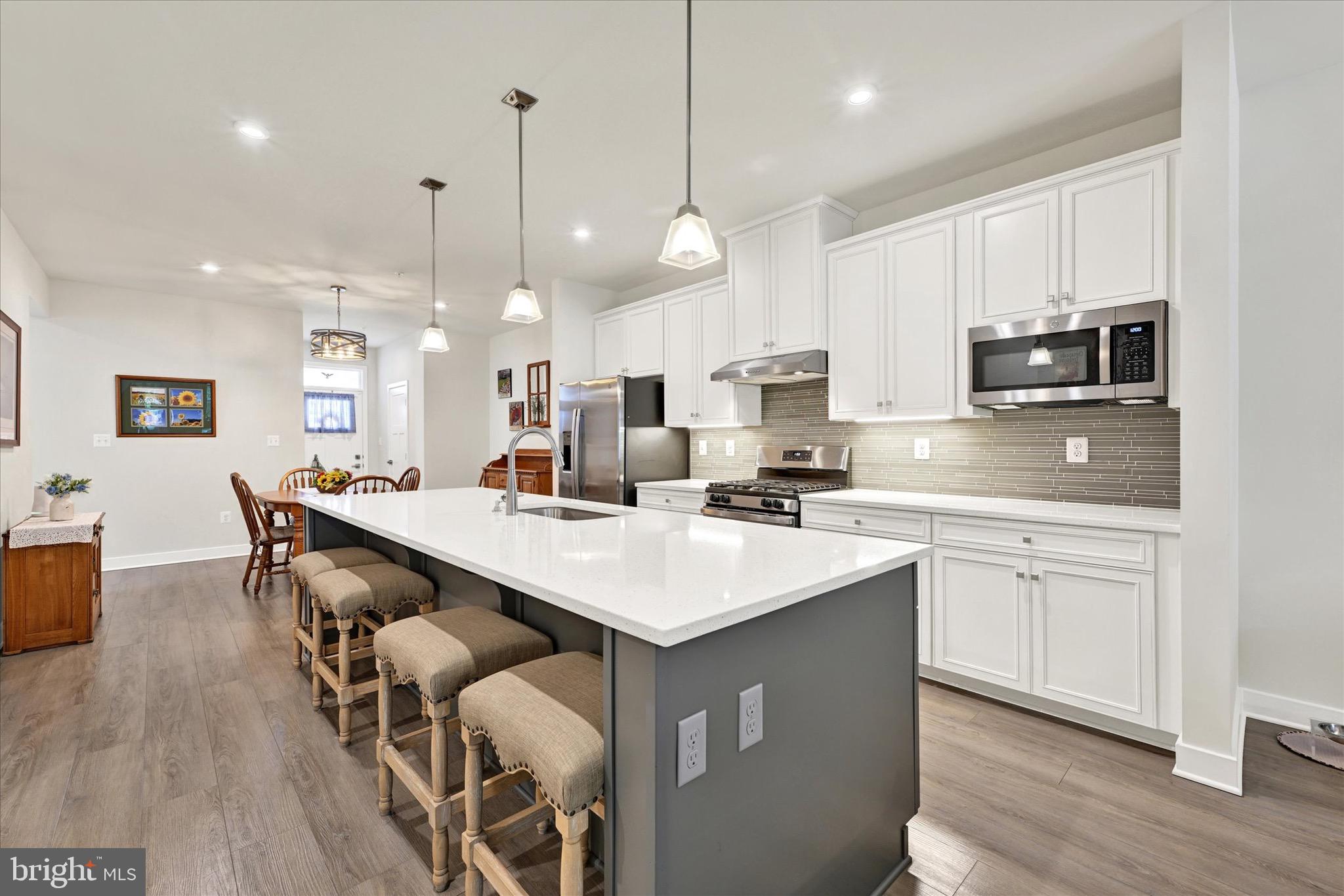 ABERDEEN OVERLOOK - Residential