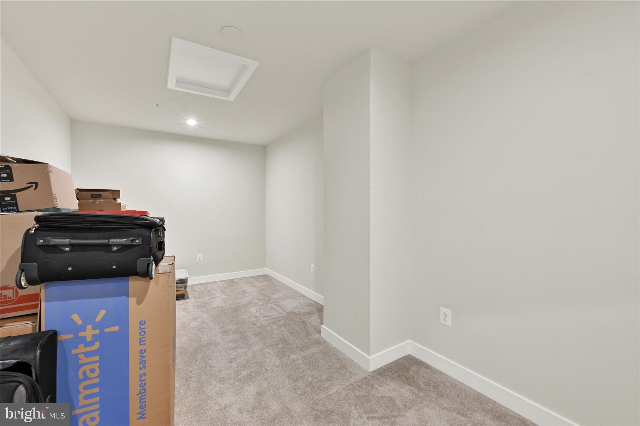 ABERDEEN OVERLOOK - Residential