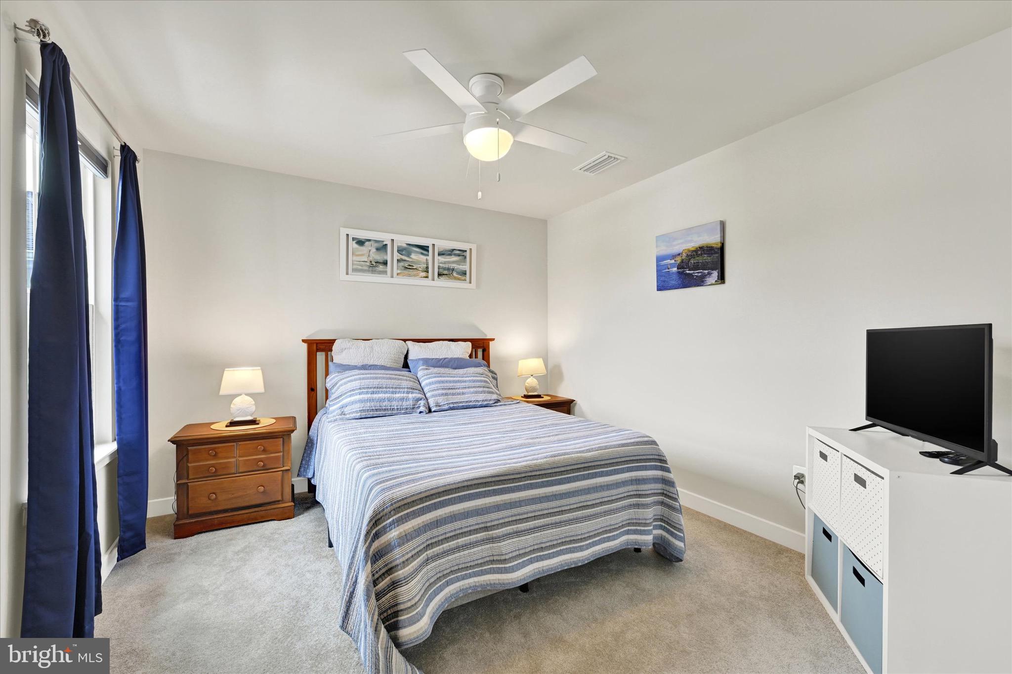 ABERDEEN OVERLOOK - Residential