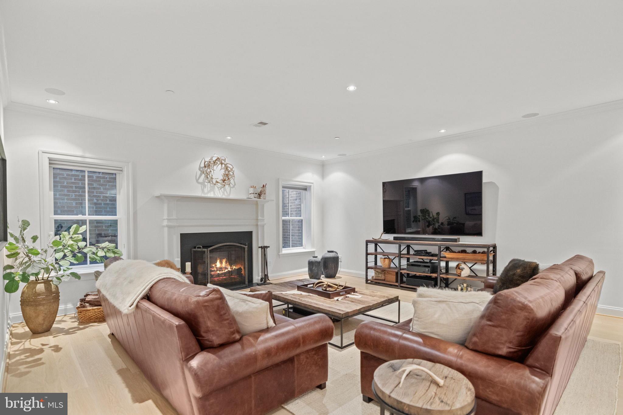 PHILLIPS PARK - Residential