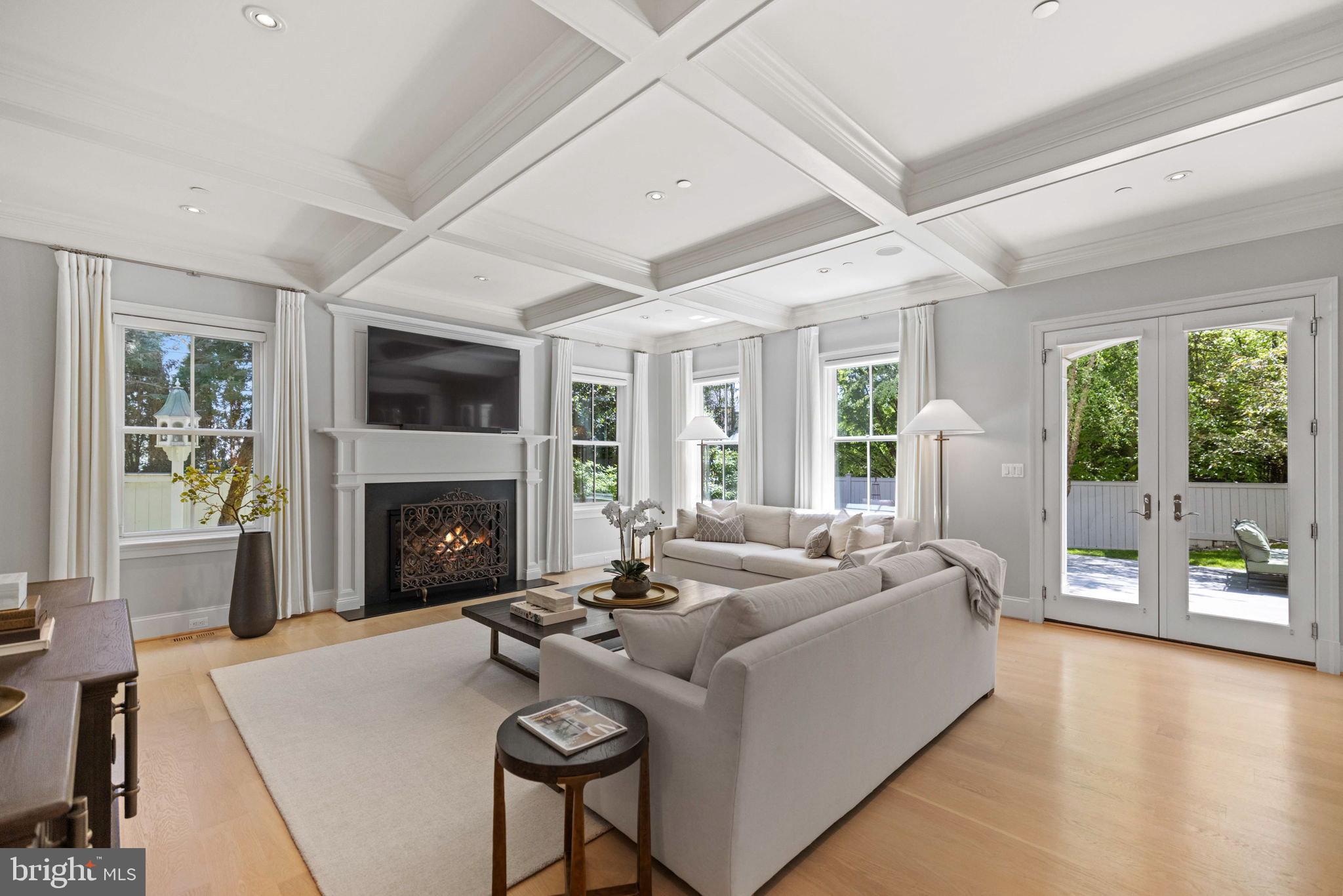 PHILLIPS PARK - Residential
