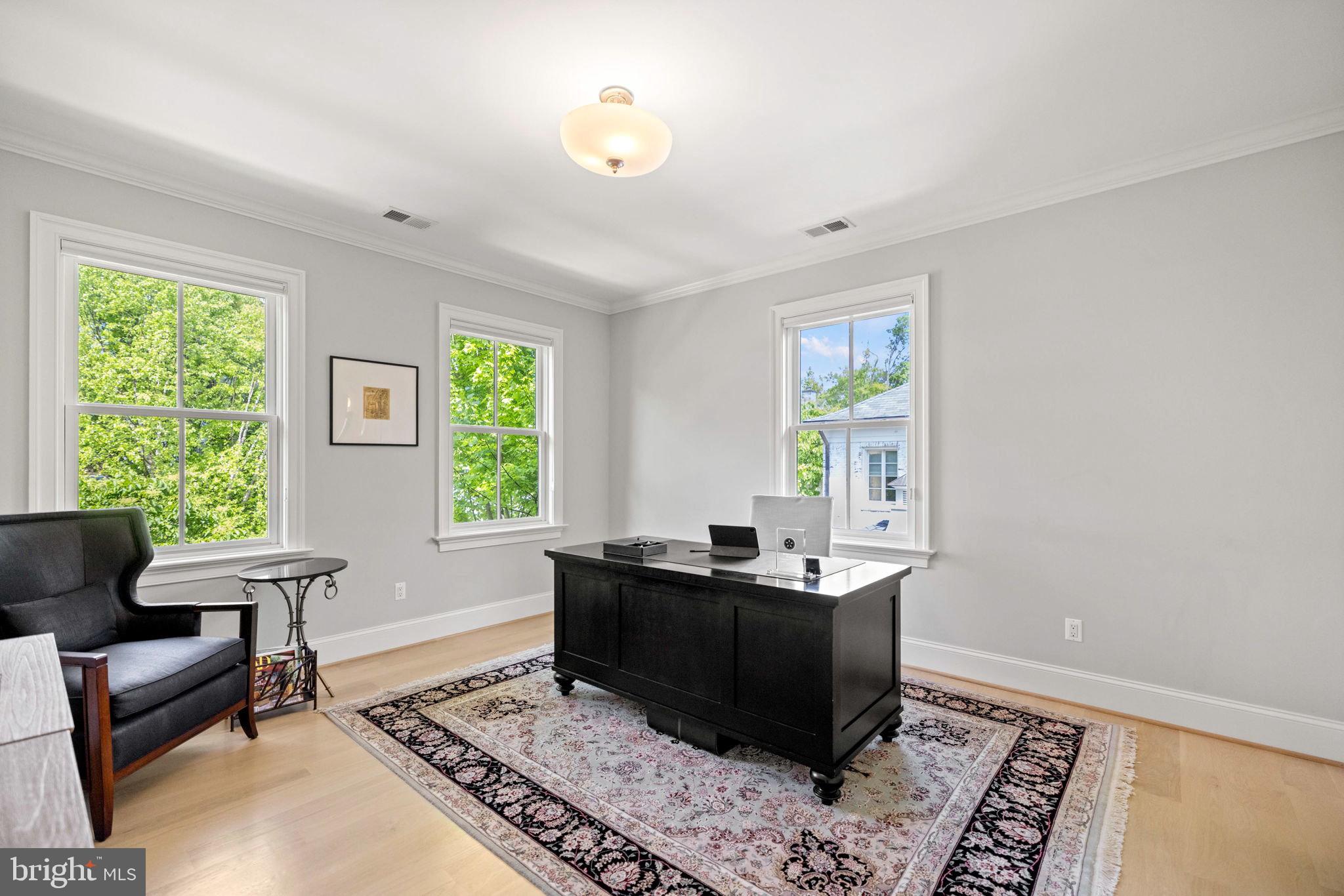 PHILLIPS PARK - Residential