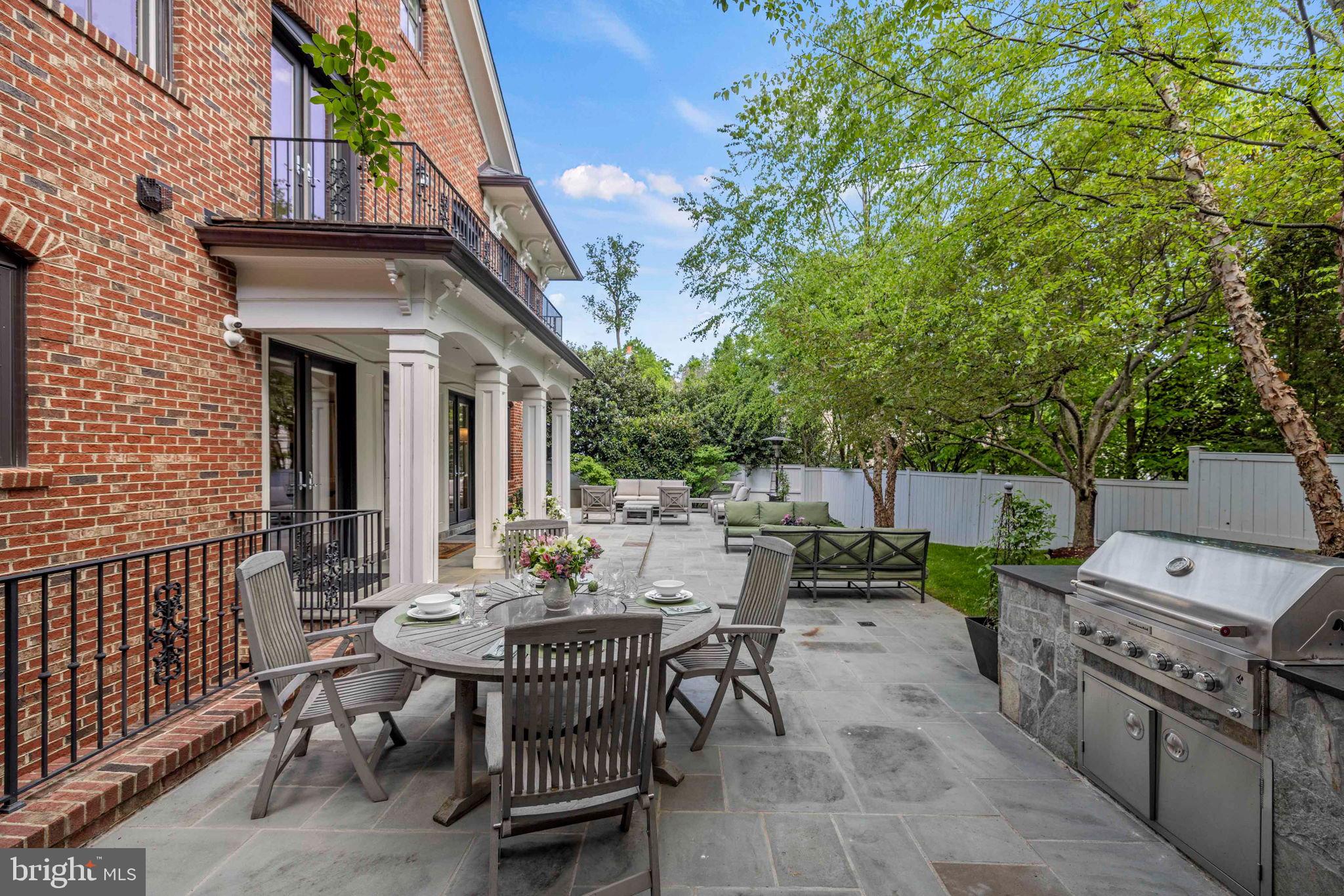 PHILLIPS PARK - Residential