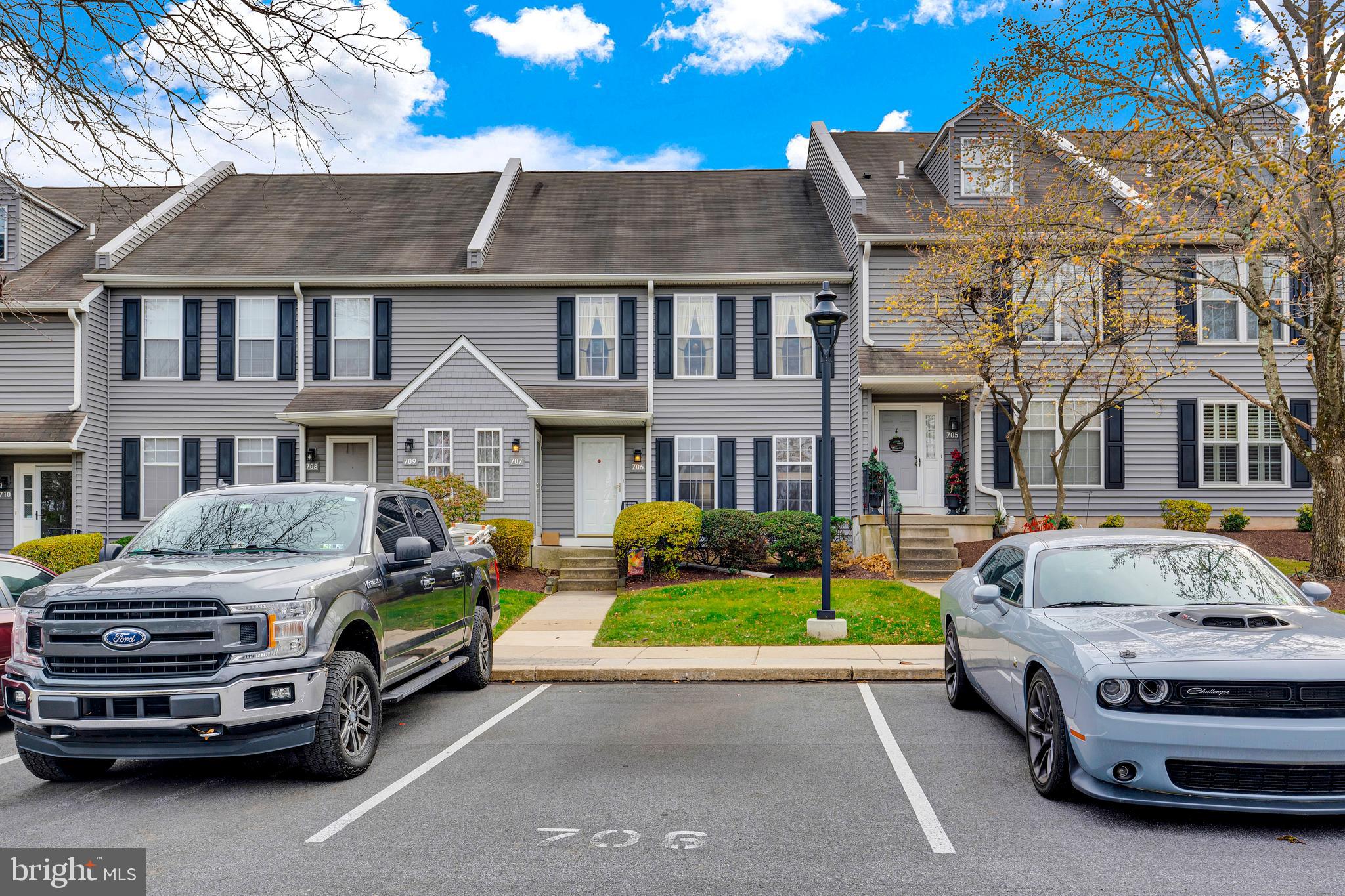 EXTON STATION - Residential