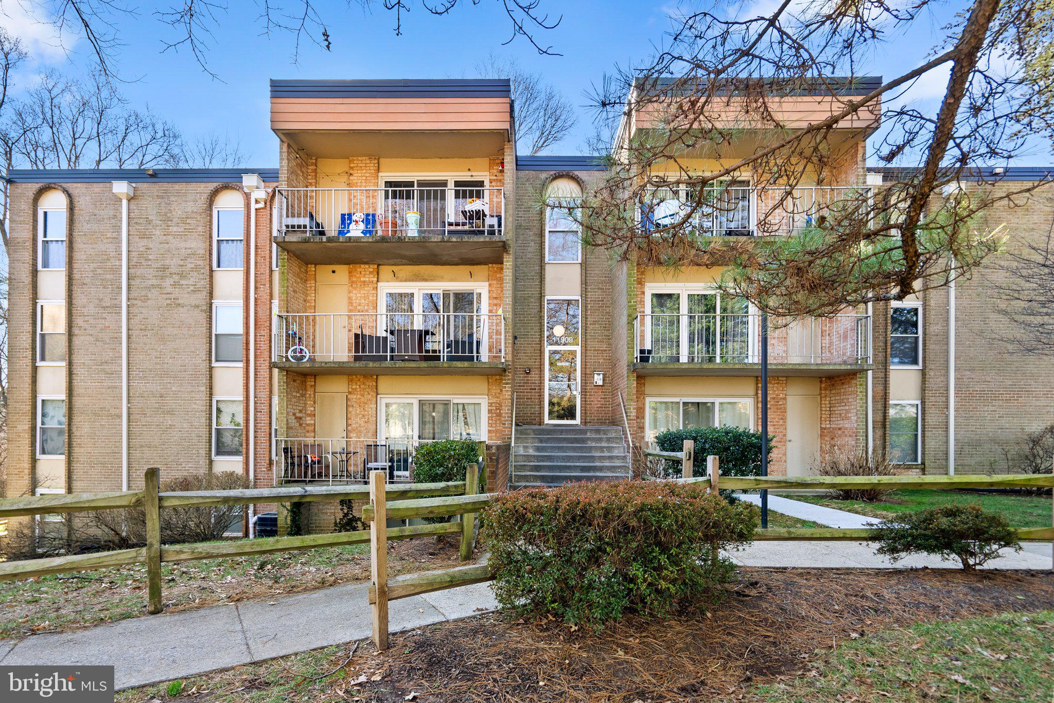 WALNUT GROVE - Residential