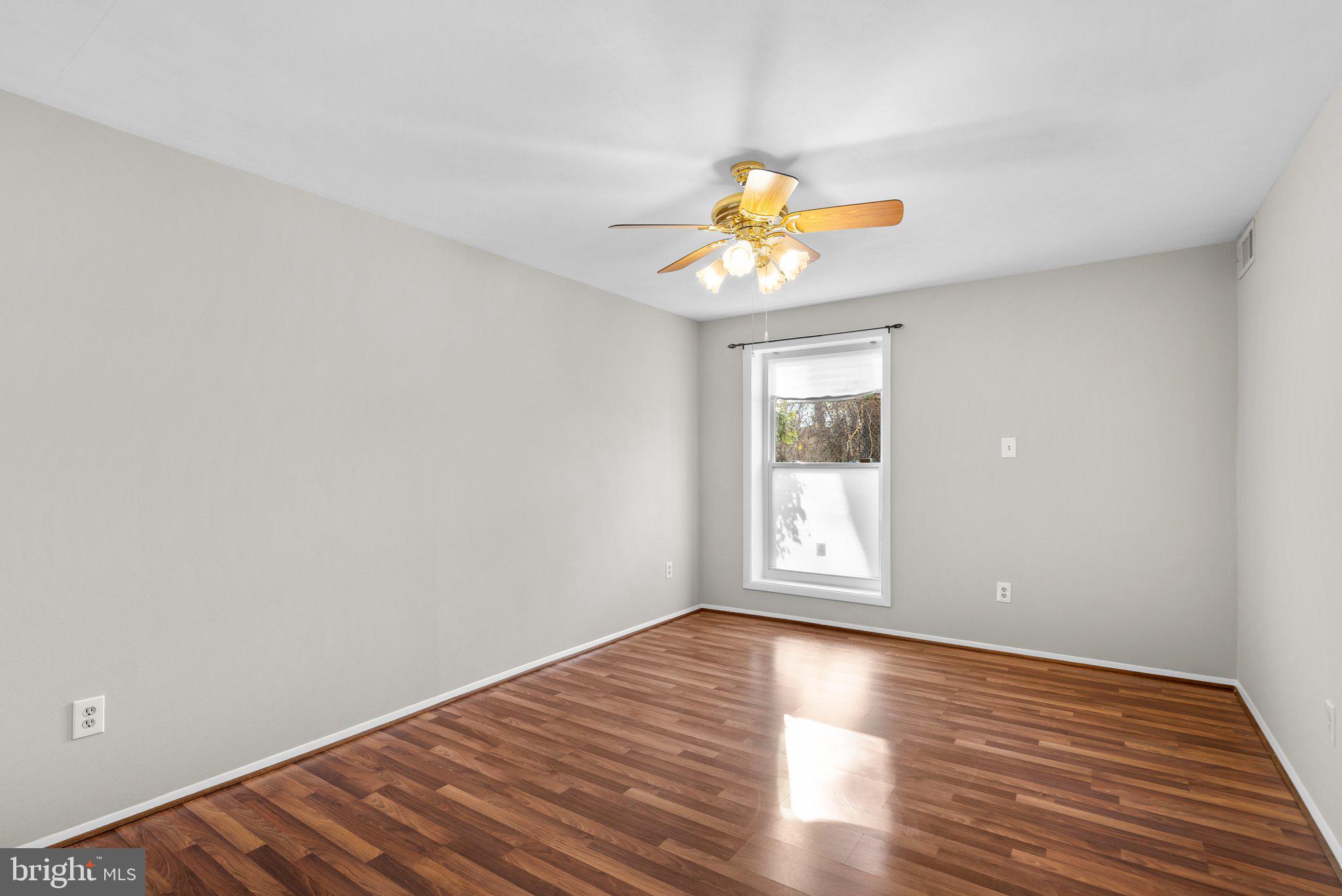 WALNUT GROVE - Residential