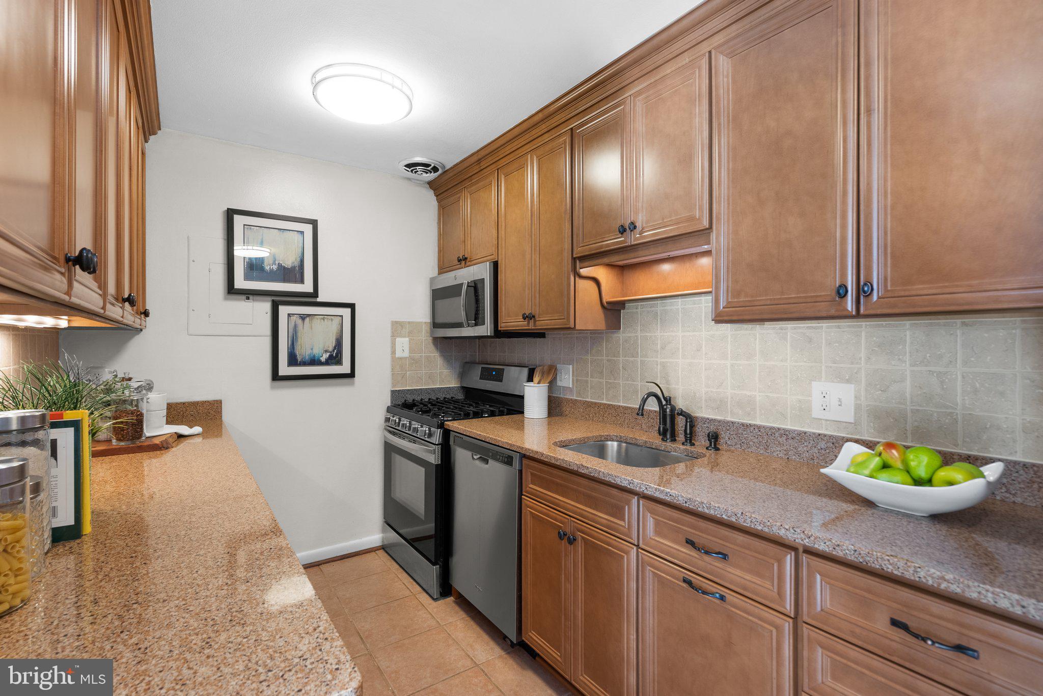 WALNUT GROVE - Residential