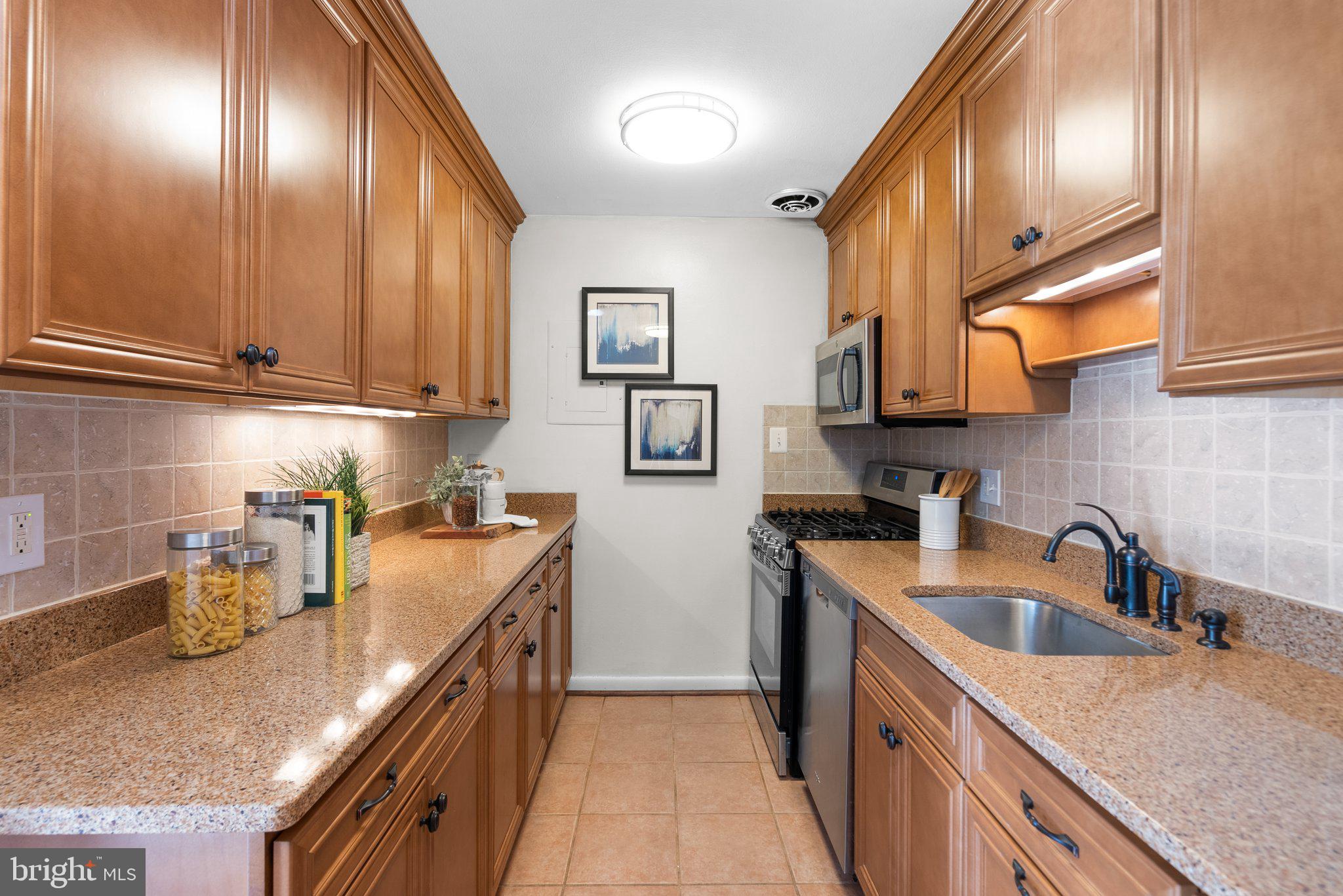 WALNUT GROVE - Residential