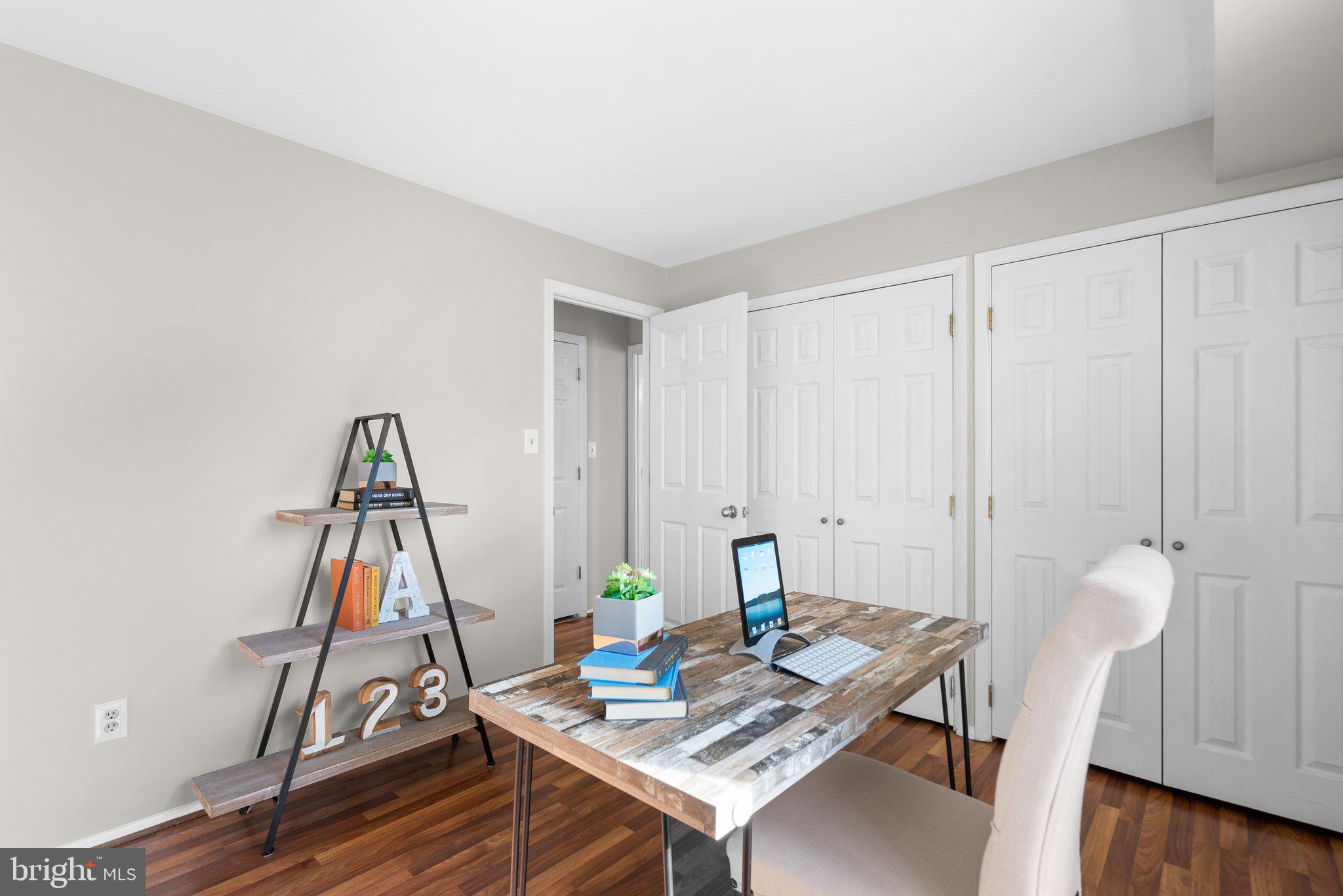 WALNUT GROVE - Residential