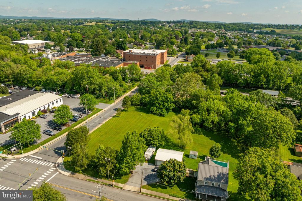 Photo of 601 E Main Street, LITITZ, PA 17543 (MLS # PALA2081424)