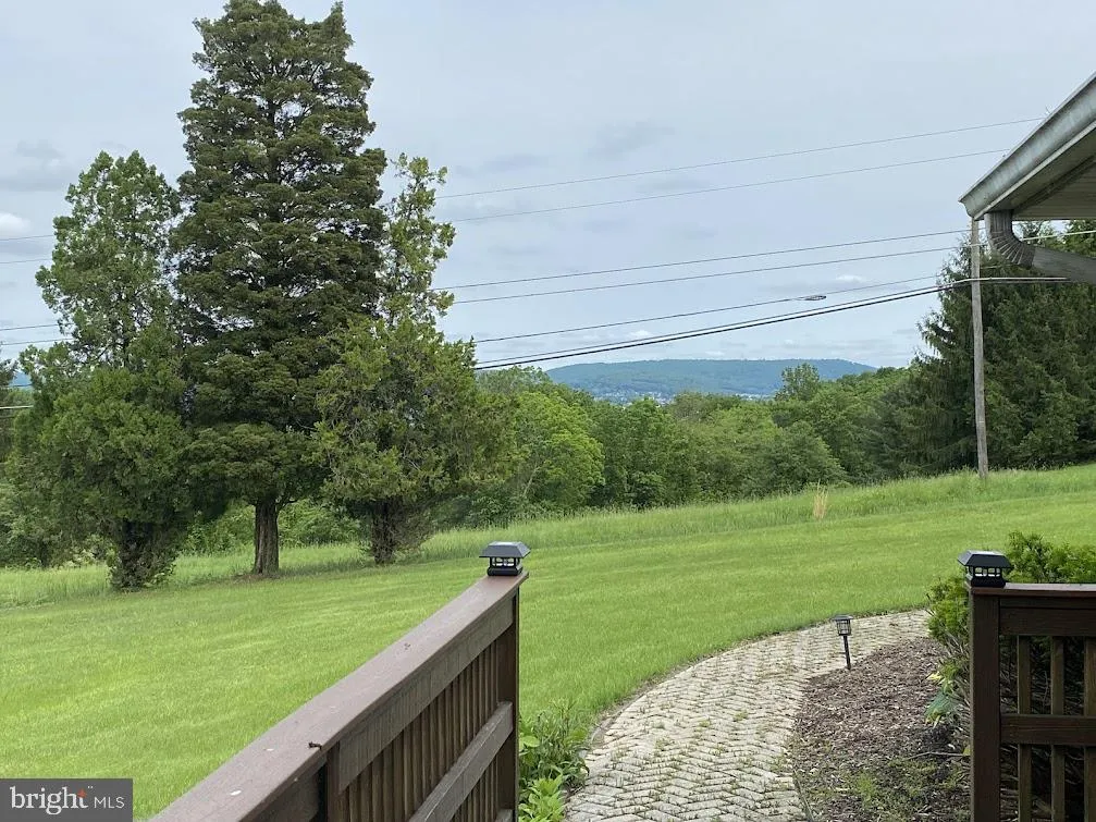 Leesport, Pennsylvania 19533, United States, 4 Bedrooms Bedrooms, ,2 BathroomsBathrooms,Residential,Active,102854