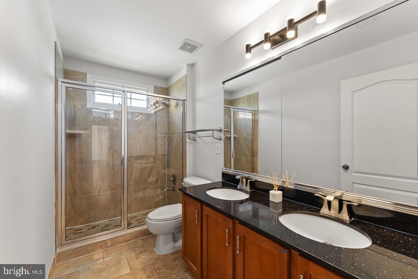 LOUDOUN VALLEY ESTATES - Residential
