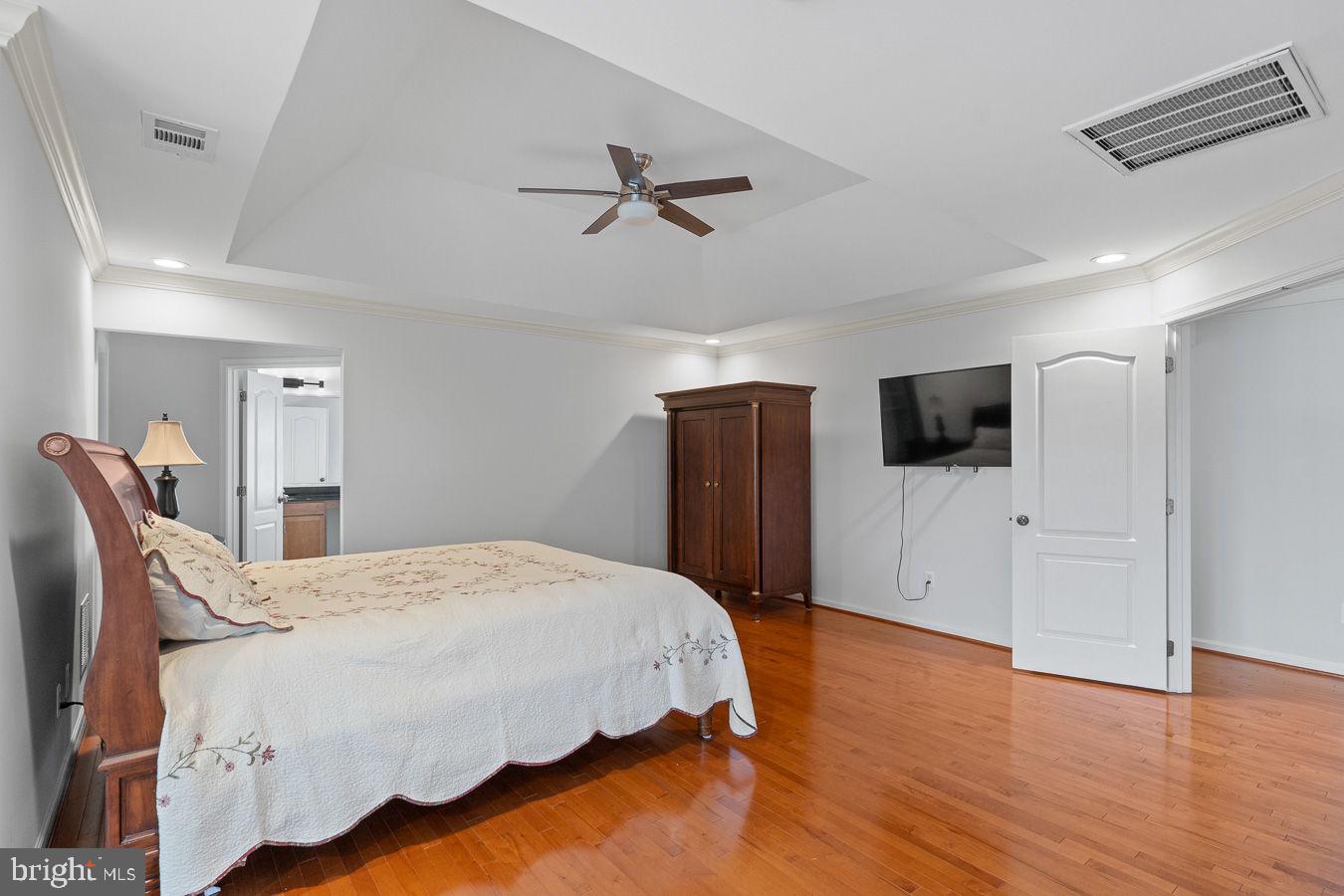 LOUDOUN VALLEY ESTATES - Residential