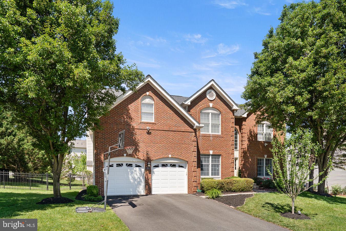 LOUDOUN VALLEY ESTATES - Residential