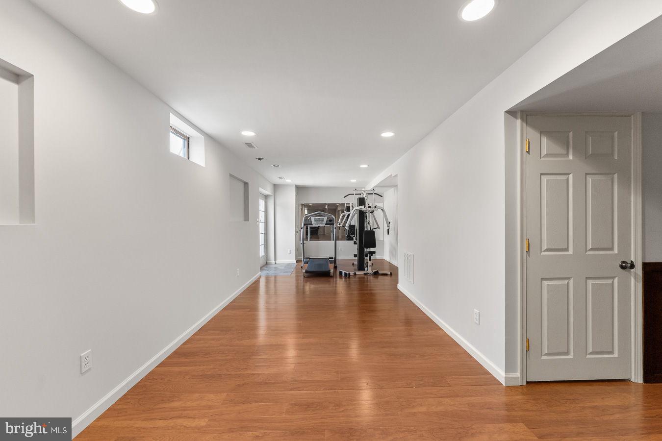 LOUDOUN VALLEY ESTATES - Residential