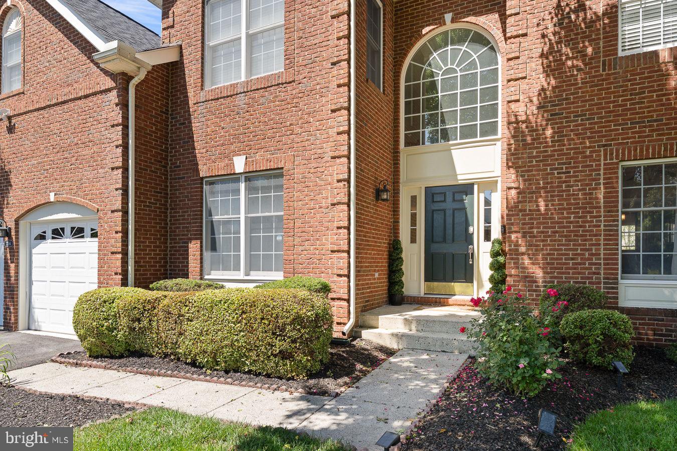 LOUDOUN VALLEY ESTATES - Residential